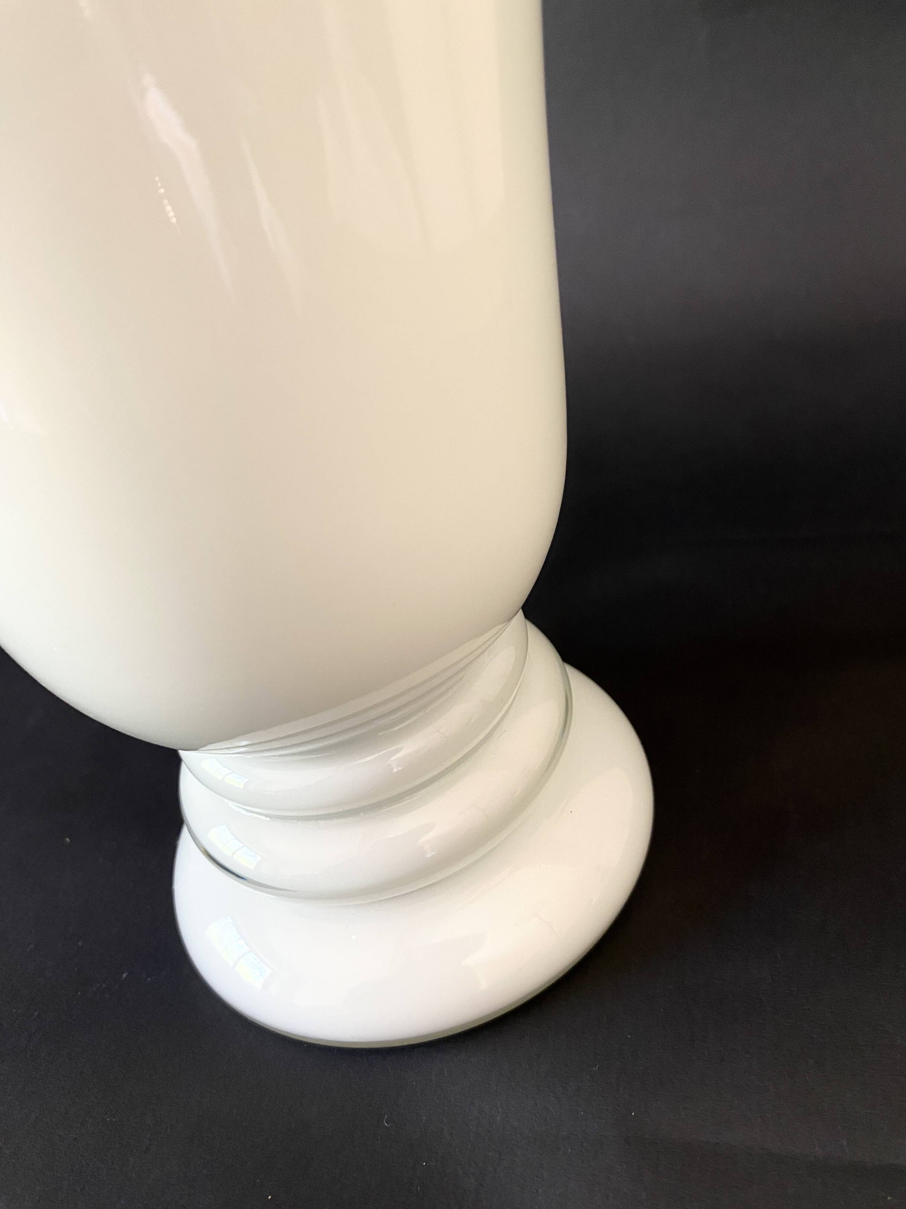 Lamoe tulipe en opaline, câble tissu neuf