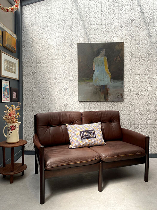 Scandinavian bench in chocolate leather