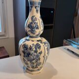 delftware vase