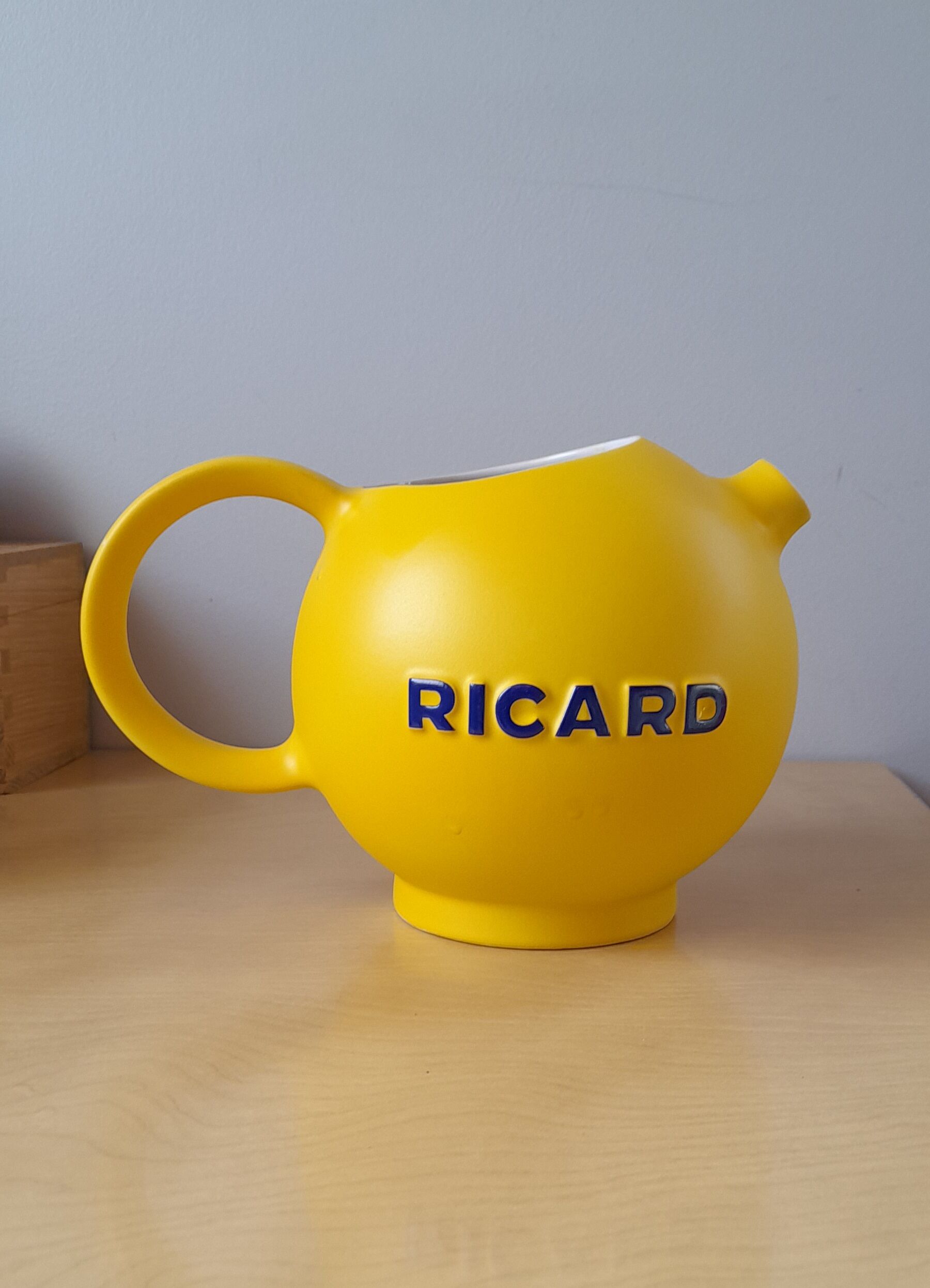 Carafe jaune Ricard