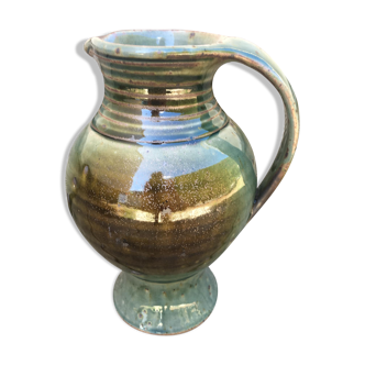 Pitcher on foot in glazed sandstone, green and brown colors