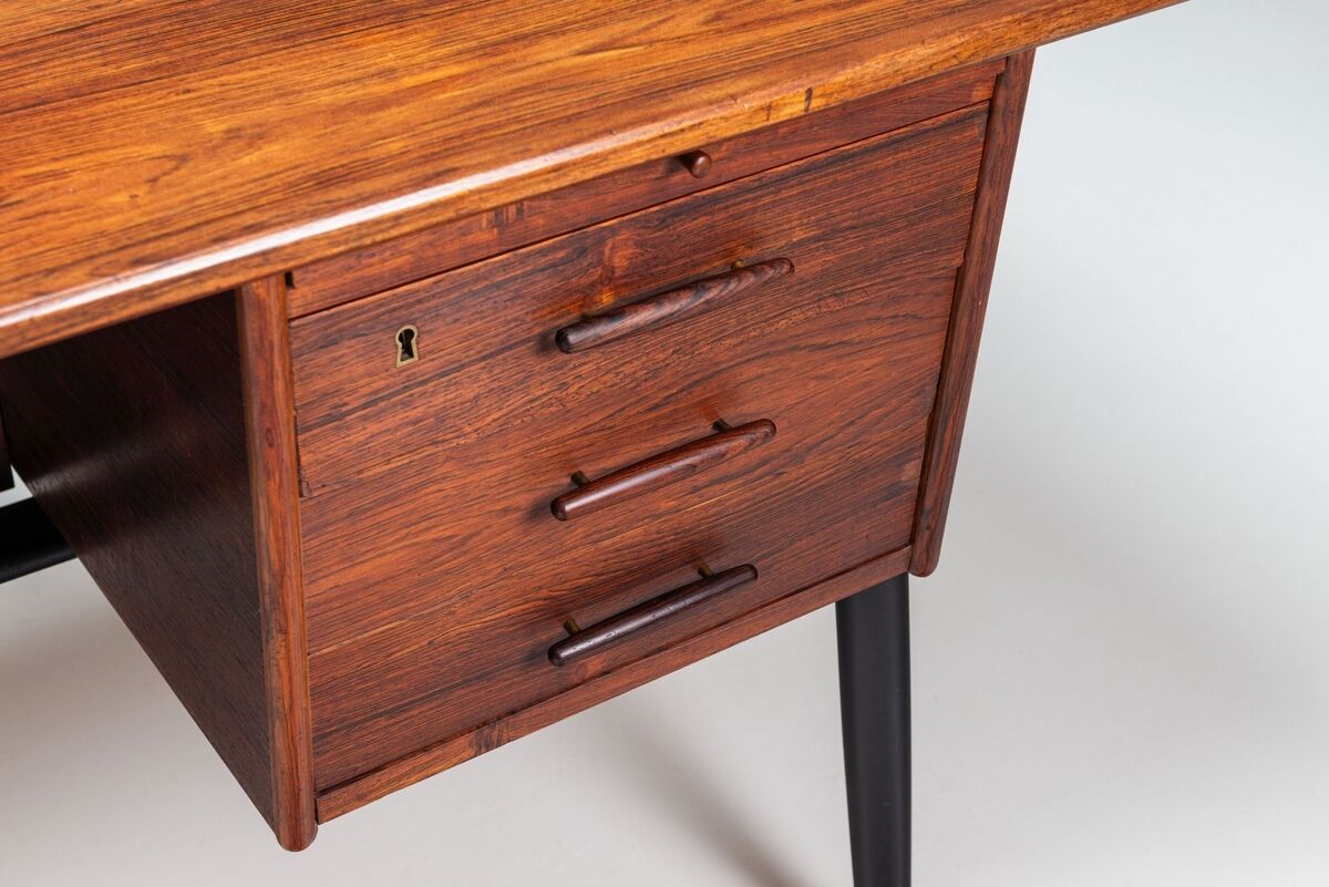 Scandinavian executive desk in rosewood with bar Denmark 1960