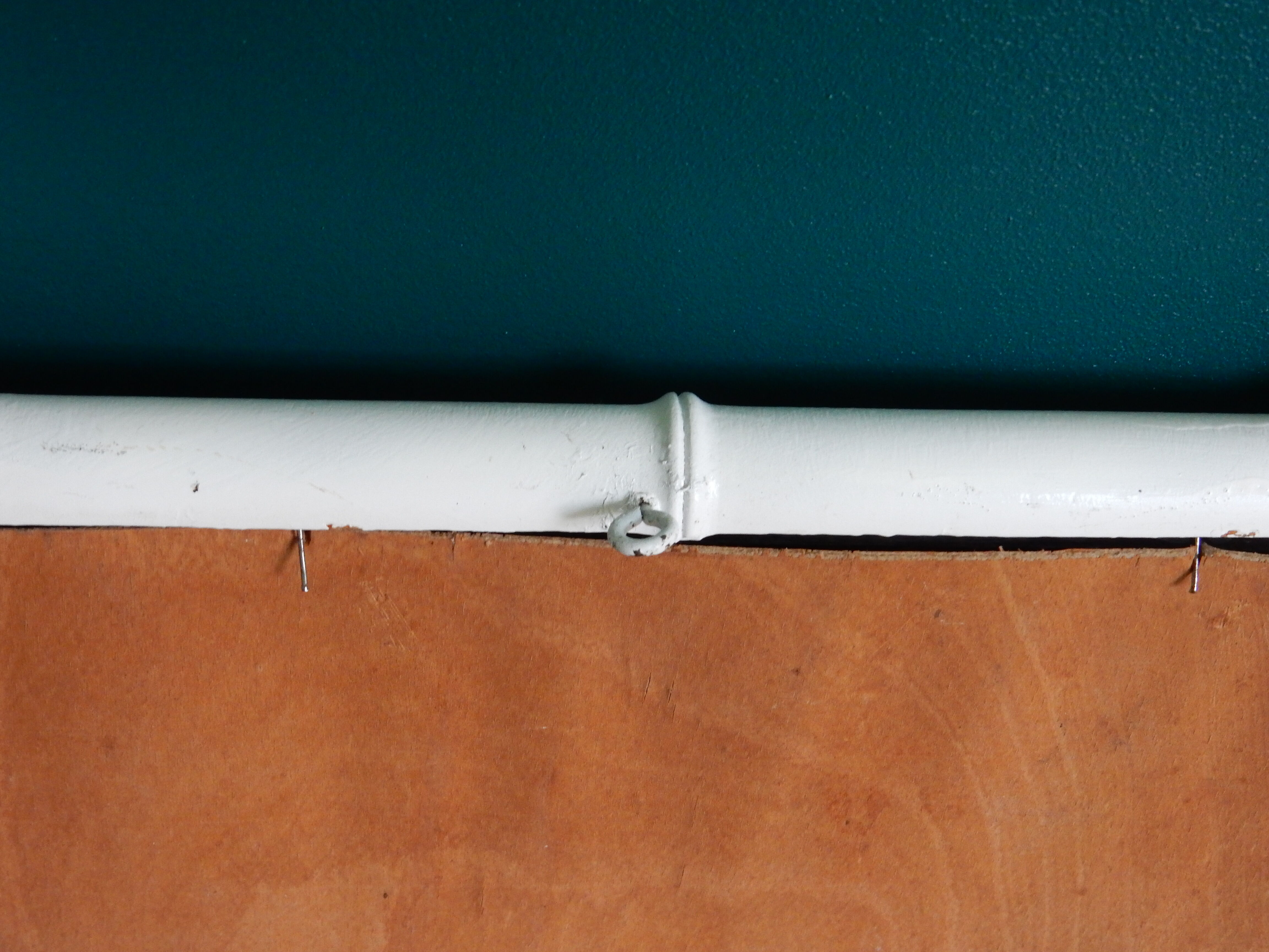 Bamboo mirror in wood turned white  46x40cm