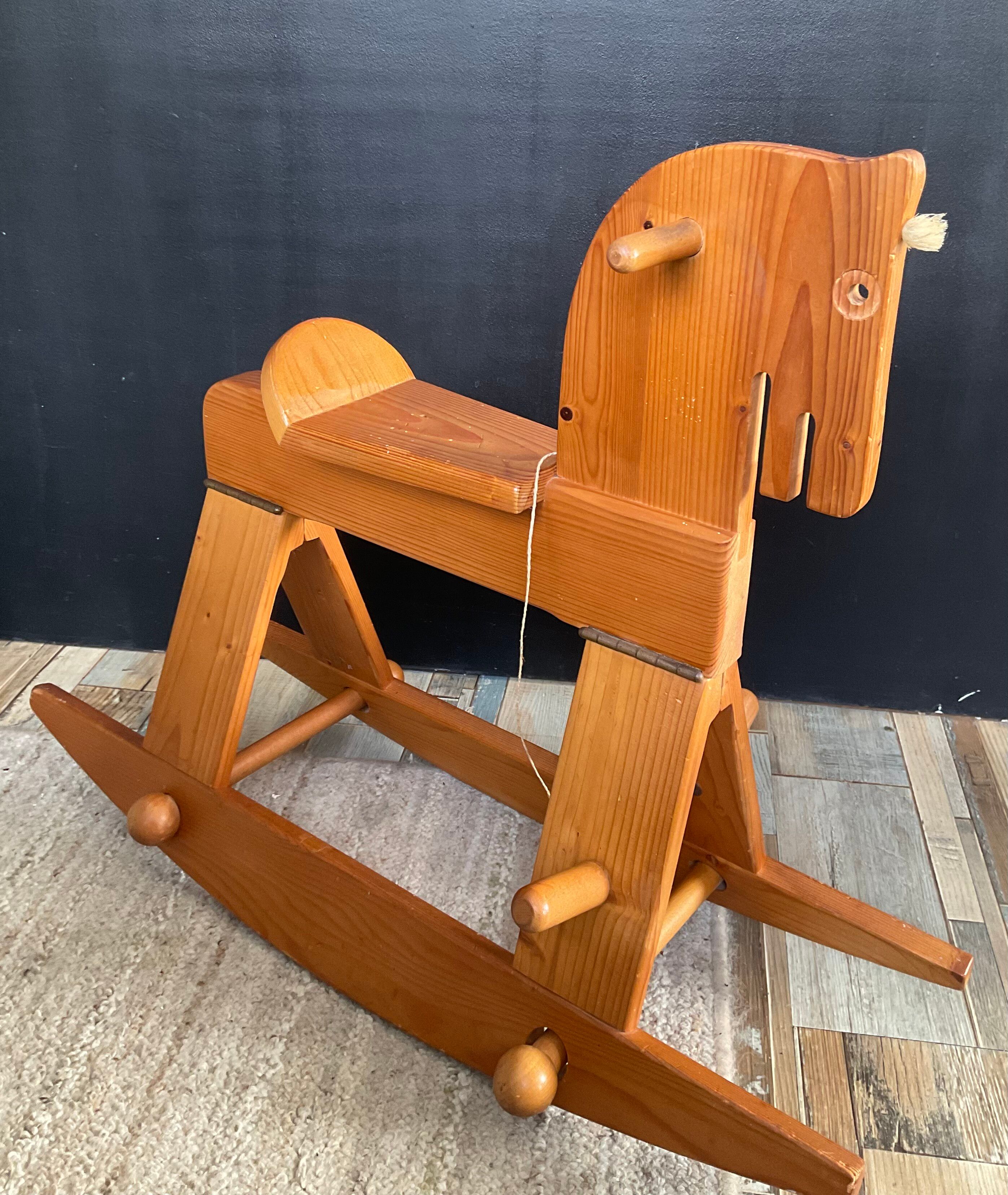Cheval à bascule vintage en pin massif