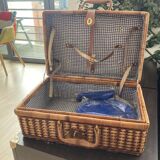 Picnic wicker suitcase