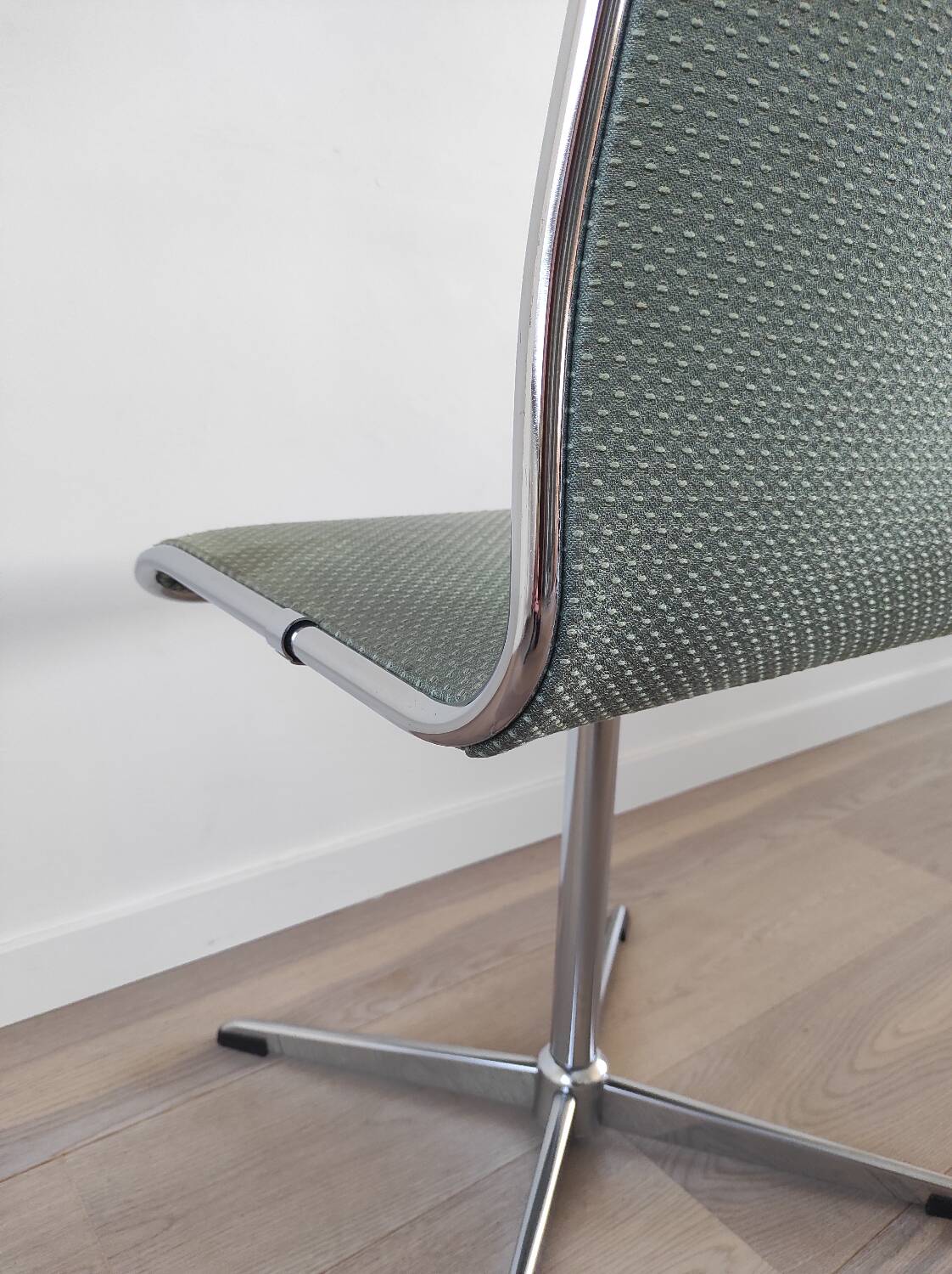 Suite de 6 chaises pivotantes Roche Bobois, 70's