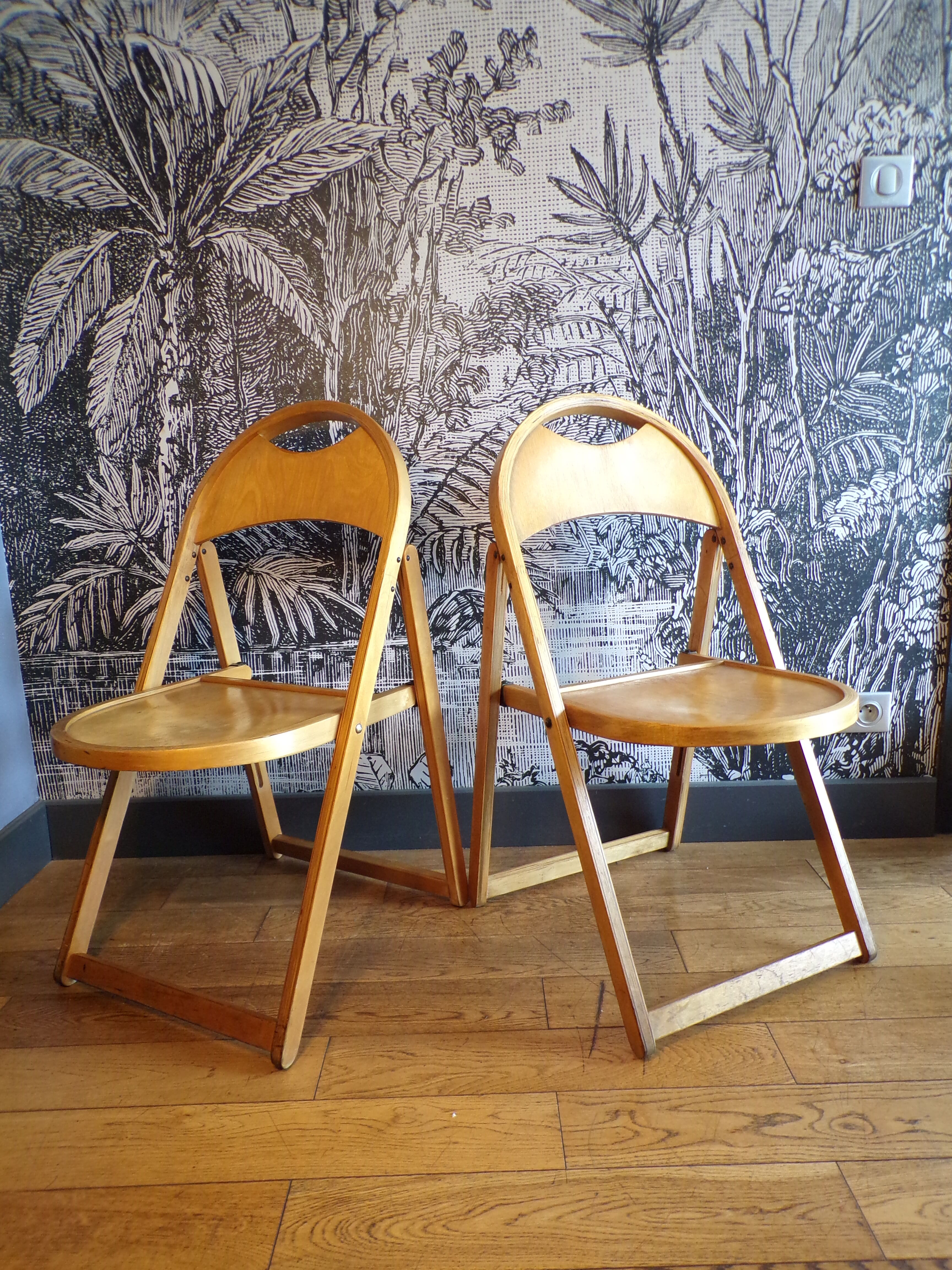 Pair folding chairs Thonet B751