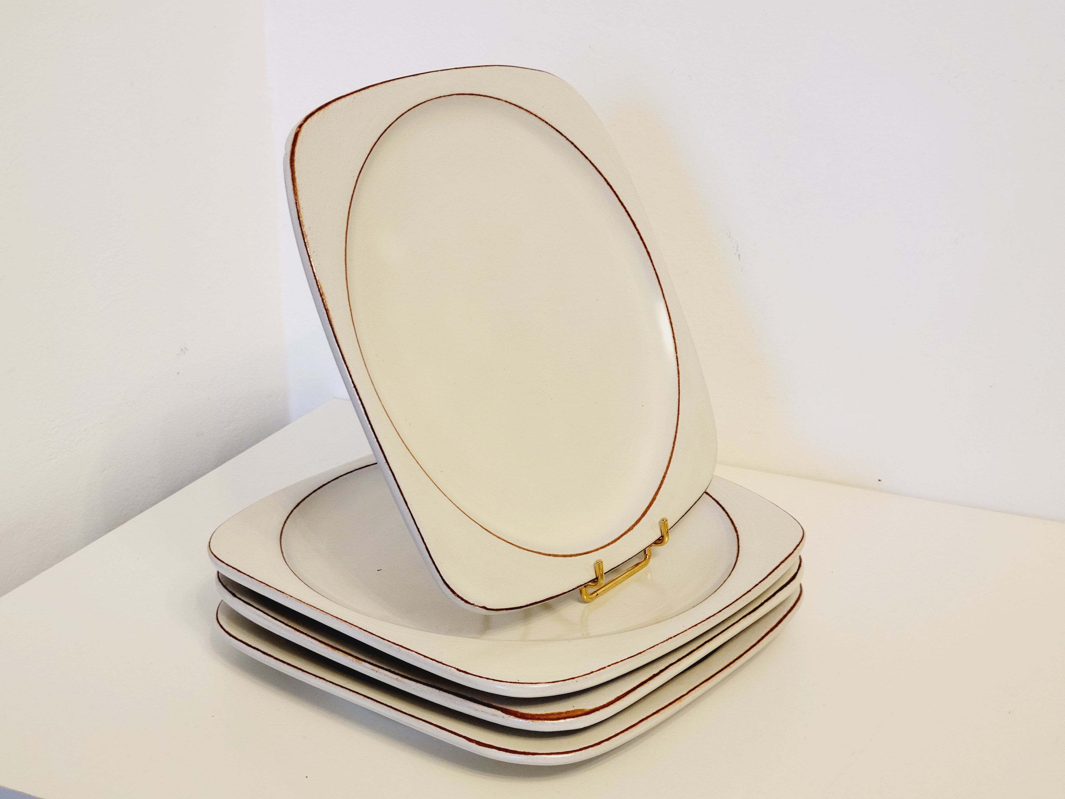 Olivier Roy Vallauris - 4 flat plates in vintage ceramic 1972