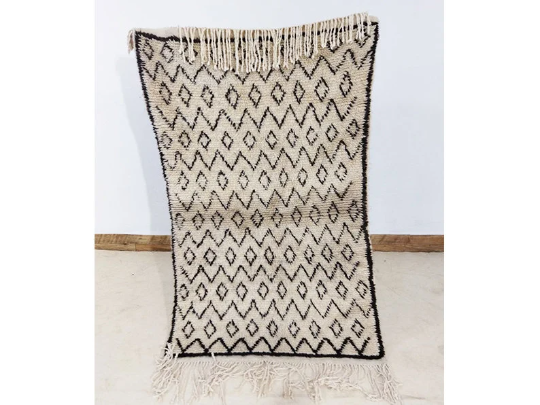 Handmade moroccan berber carpet 135 x 75 cm