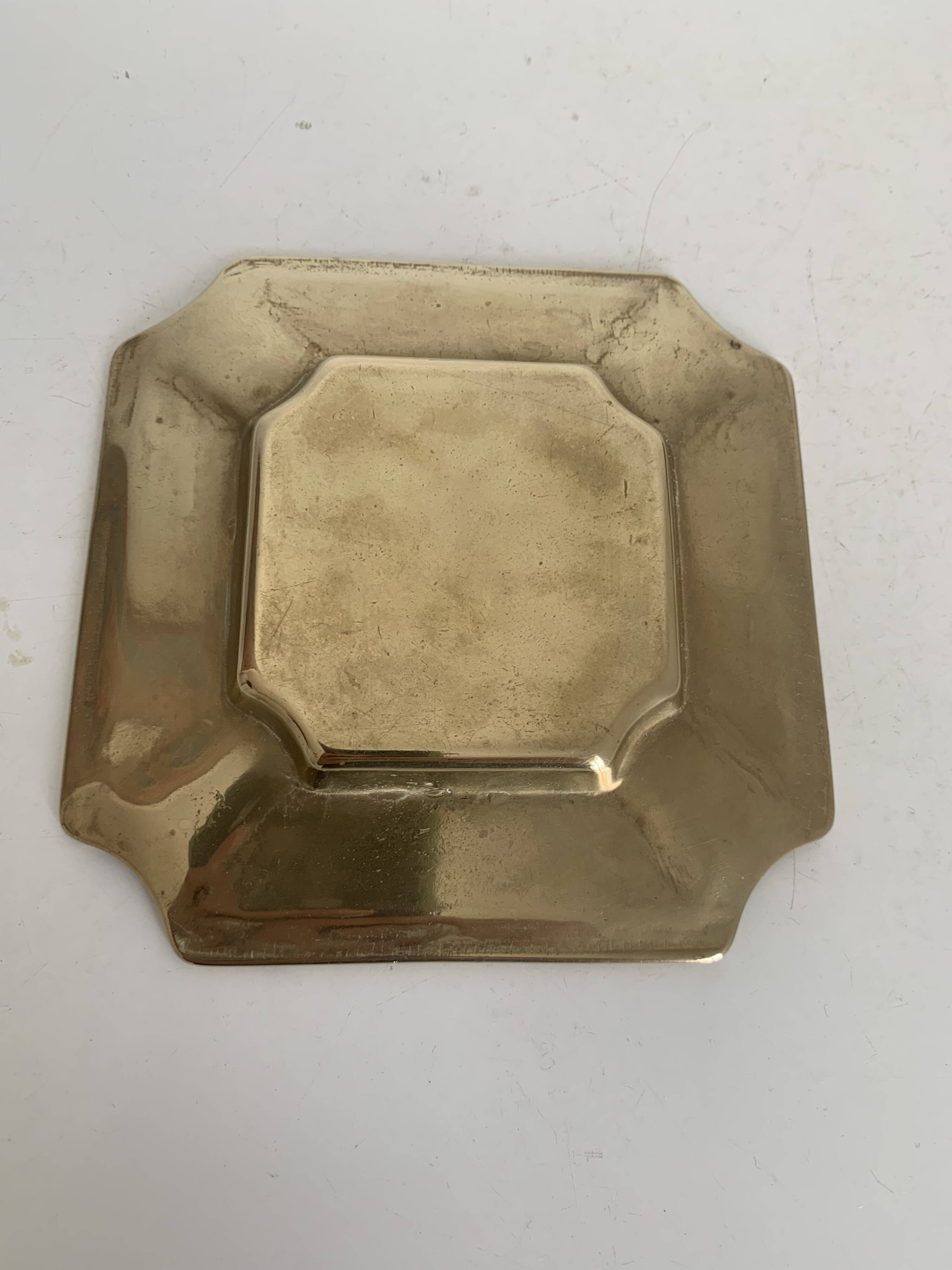 Pair of vintage 1980 brass ashtrays - 16 x 16 cm