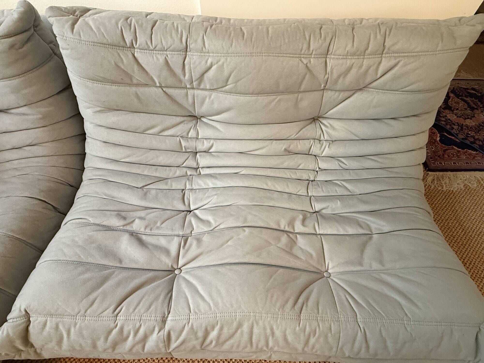 Un canapé d’angle ligne roset modèle togo2 fois 2 places + fauteuil d’angle