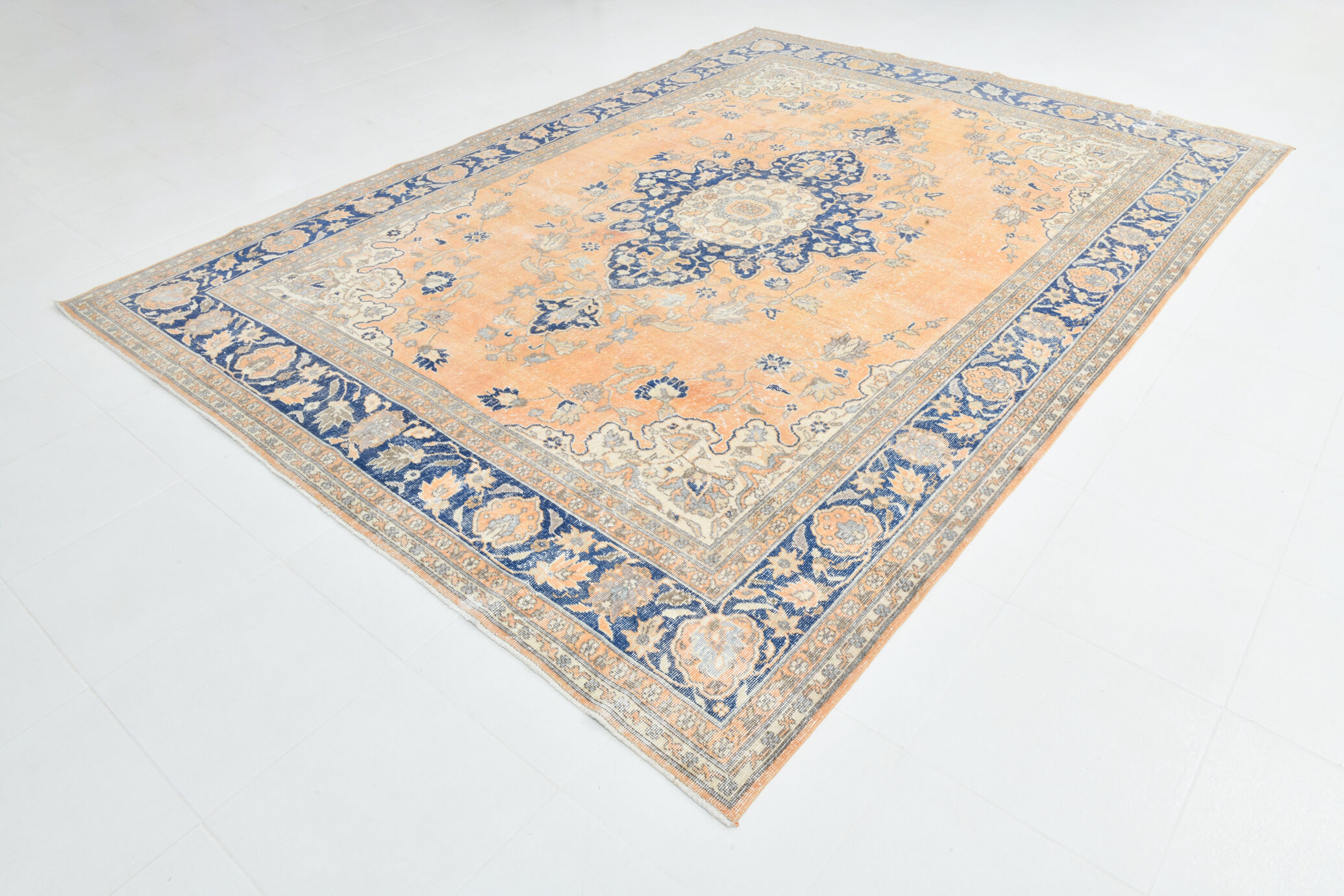 Oriental madallion persian rug 258x356cm