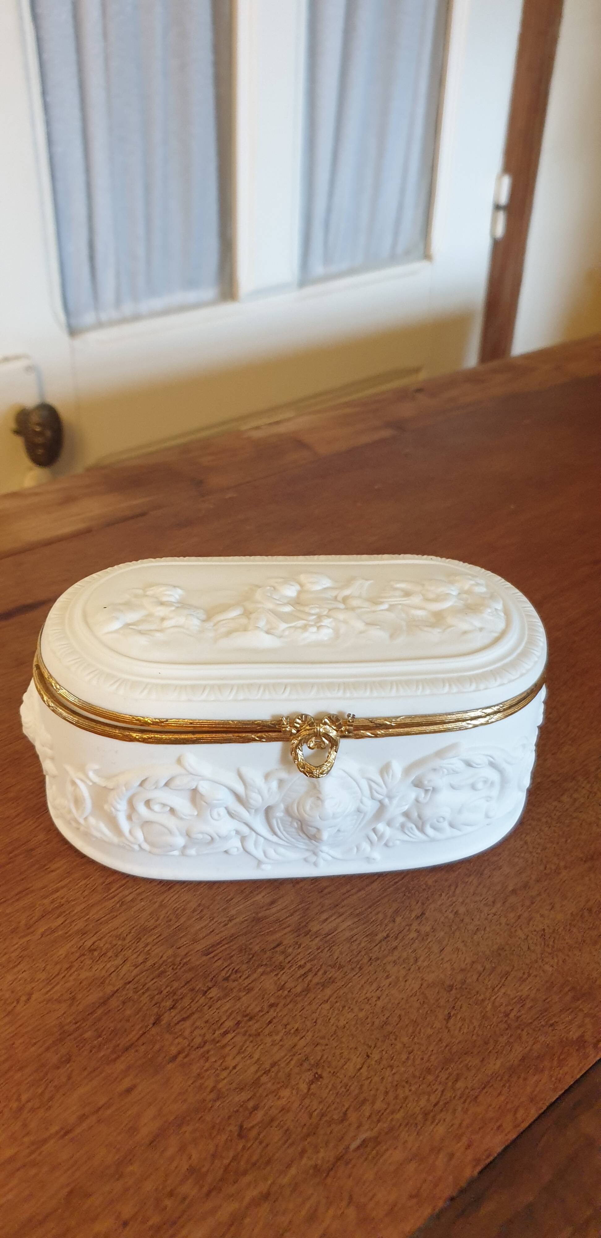 Box Coquet Limoges Biscuit and porcelain