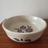 Flat earthenware bowl