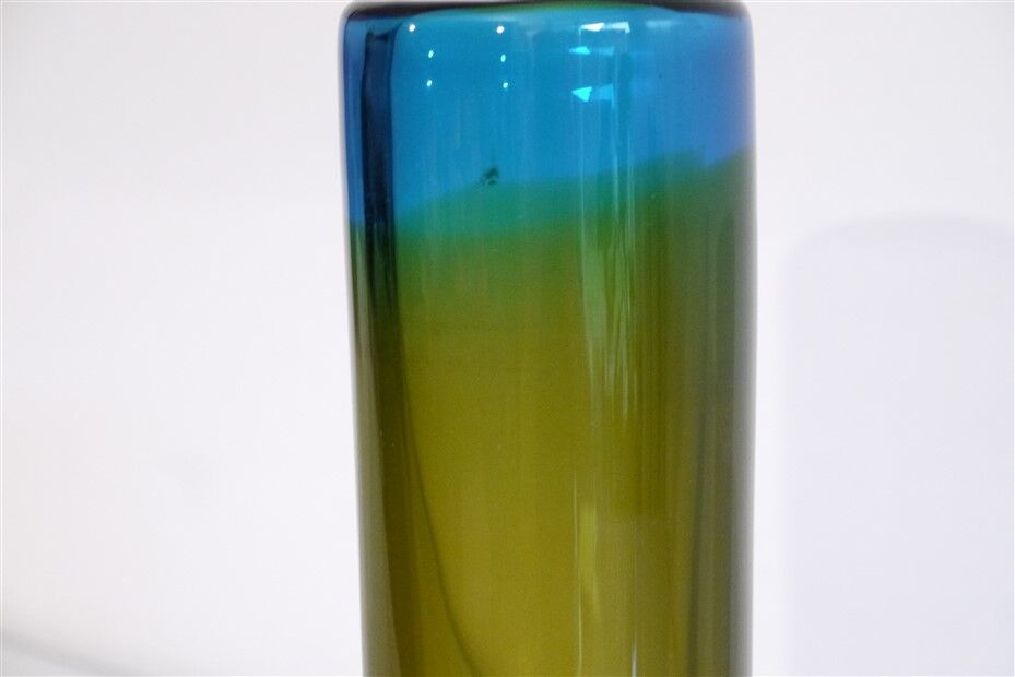 Sacndinavian vase by Vicke Lindstrand for Kosta 1960