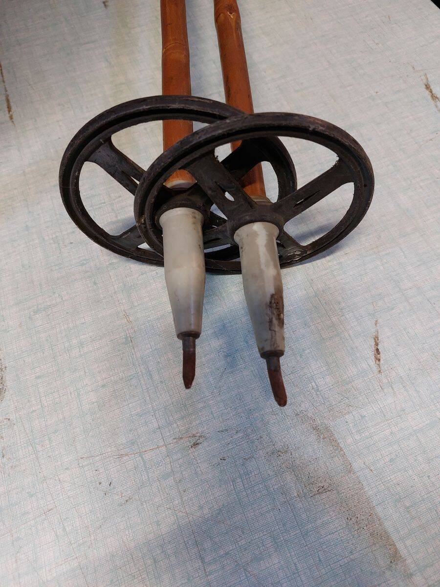 Paire de bâtons de ski vintage en bambou VM Staven - Lot 2