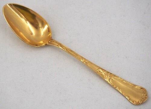 Christofle Chrysanthème doré, 12 cuillères à moka, café, 12,3 cm, monogramme BP.