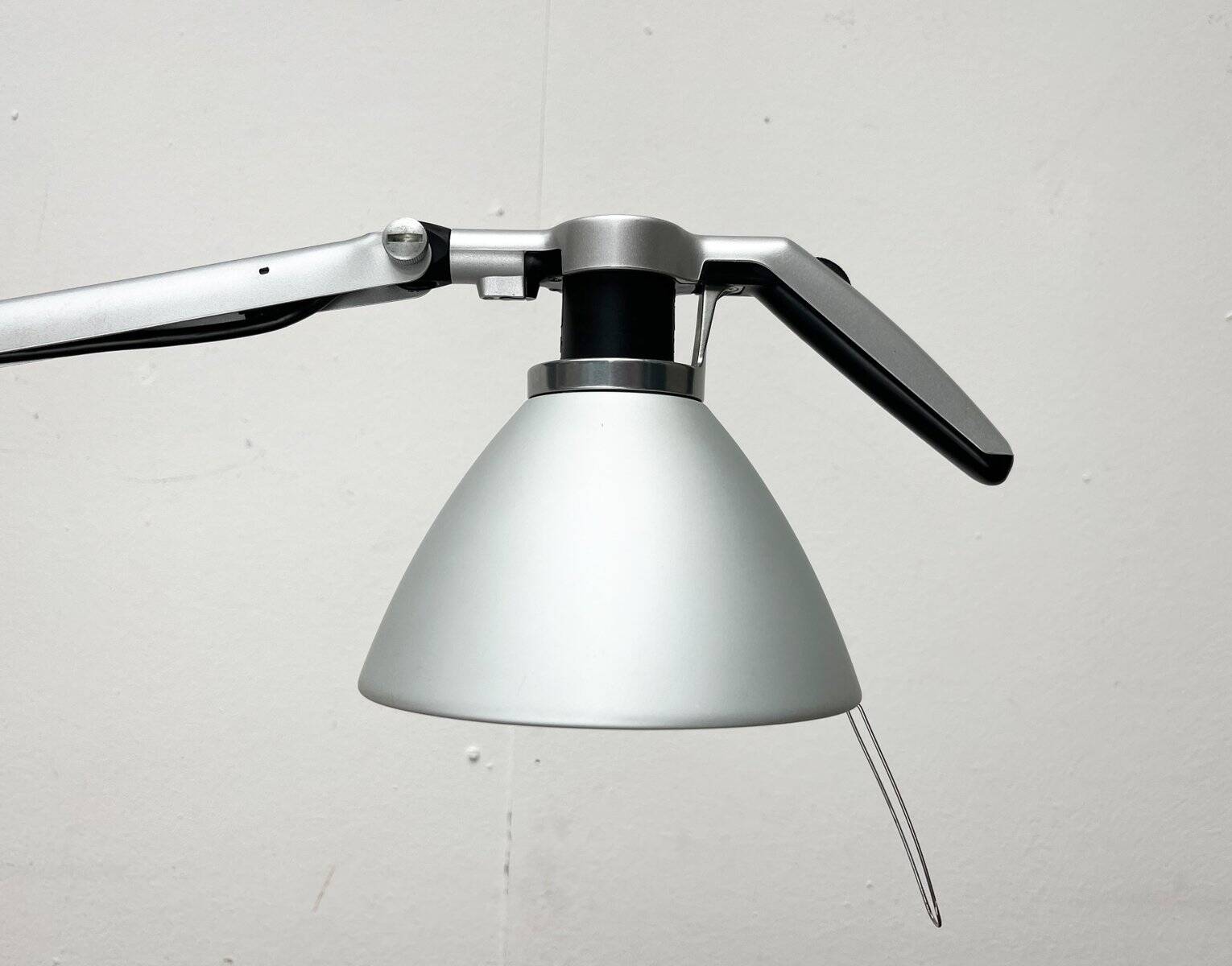 Fortebraccio D33 table lamp by Alberto Meda and Paolo Rizzatto for Luceplan.