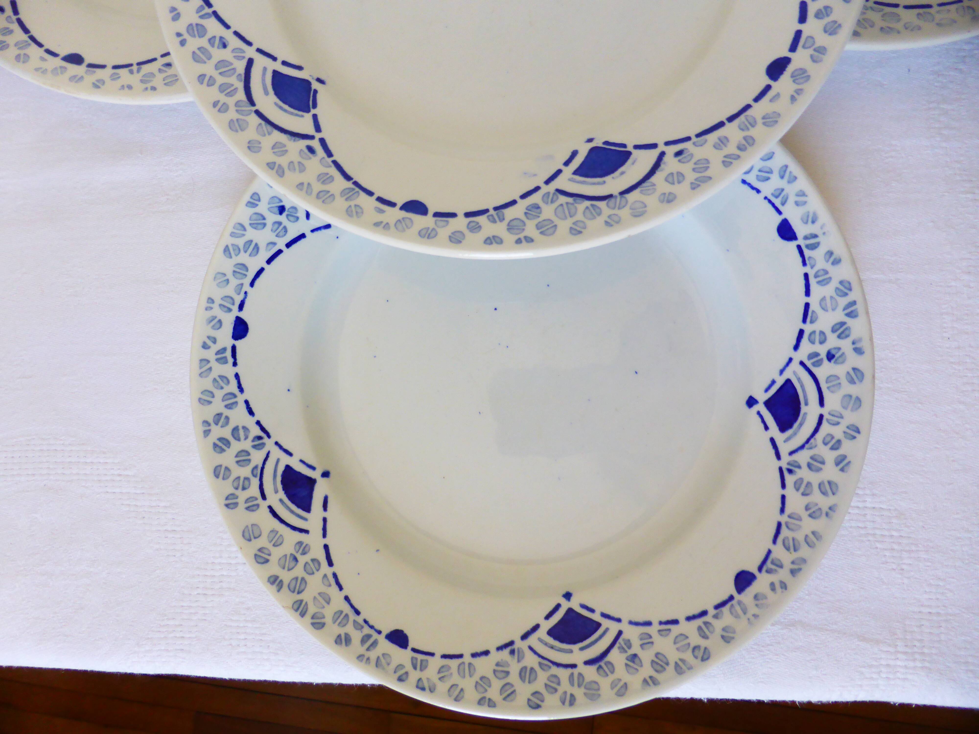 4 vintage dessert plates from the Gien manufacture model Pervenche