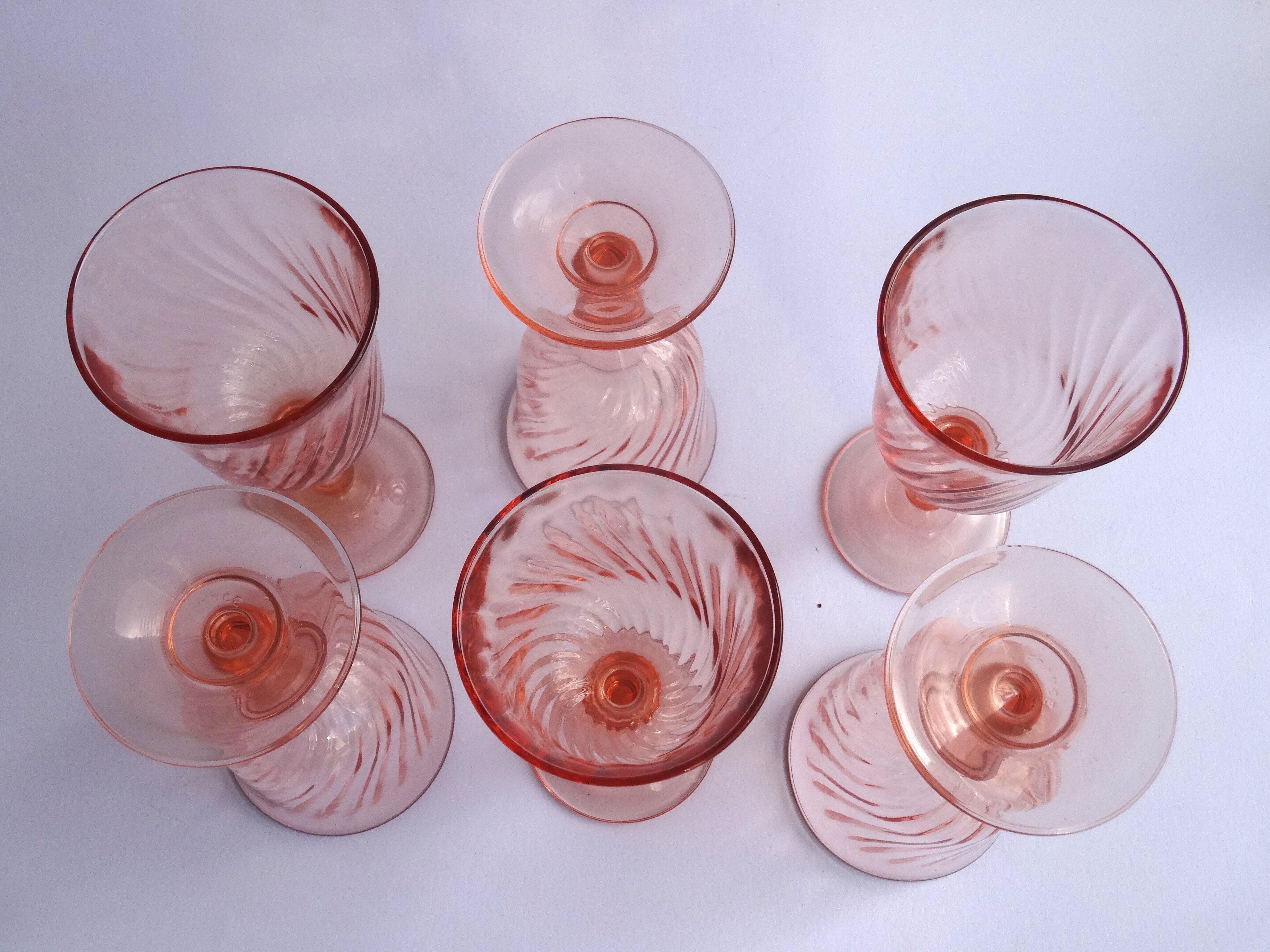 6 Luminarc Rosaline white wine glasses