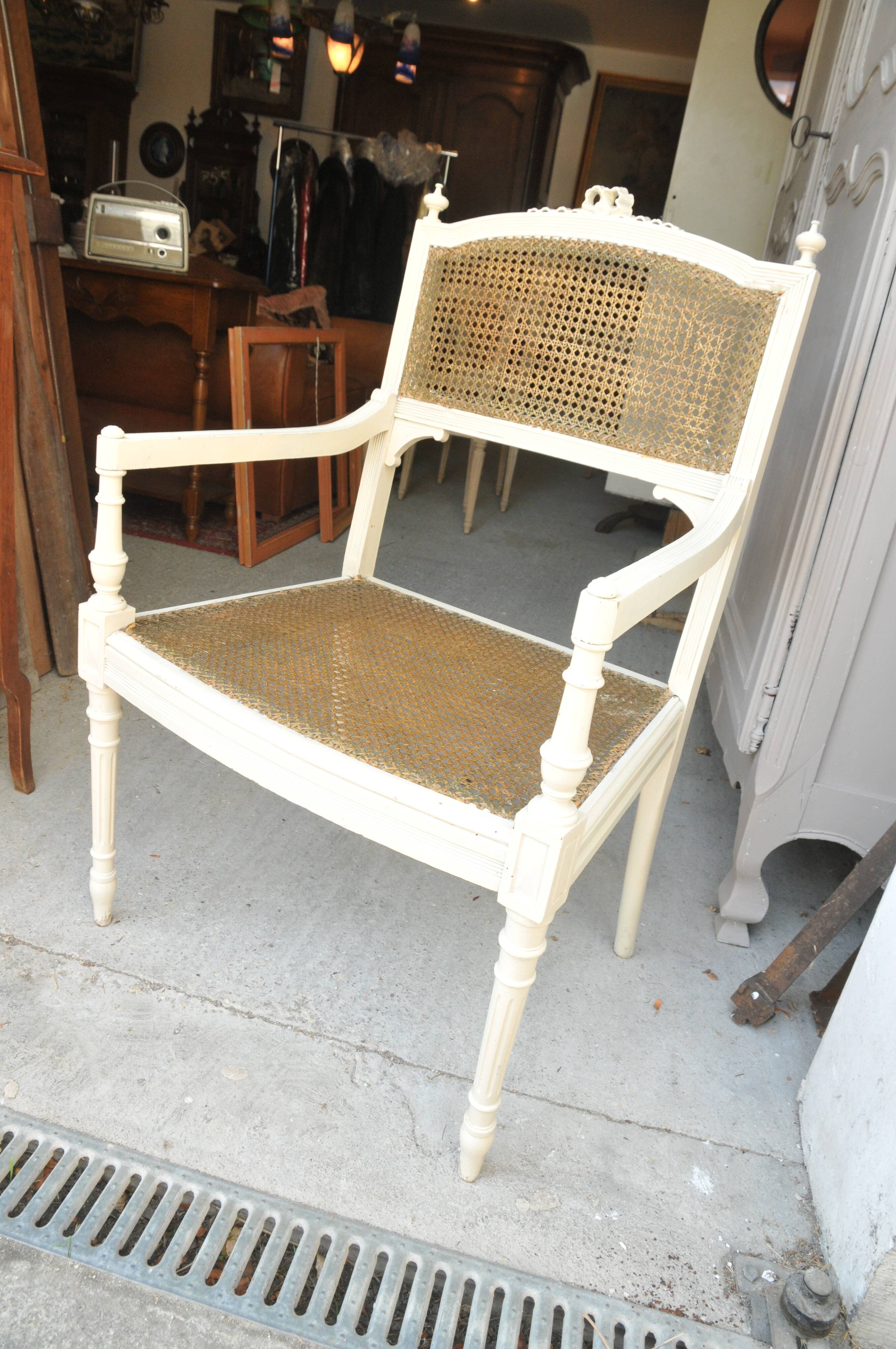 Armchair Louis XVl