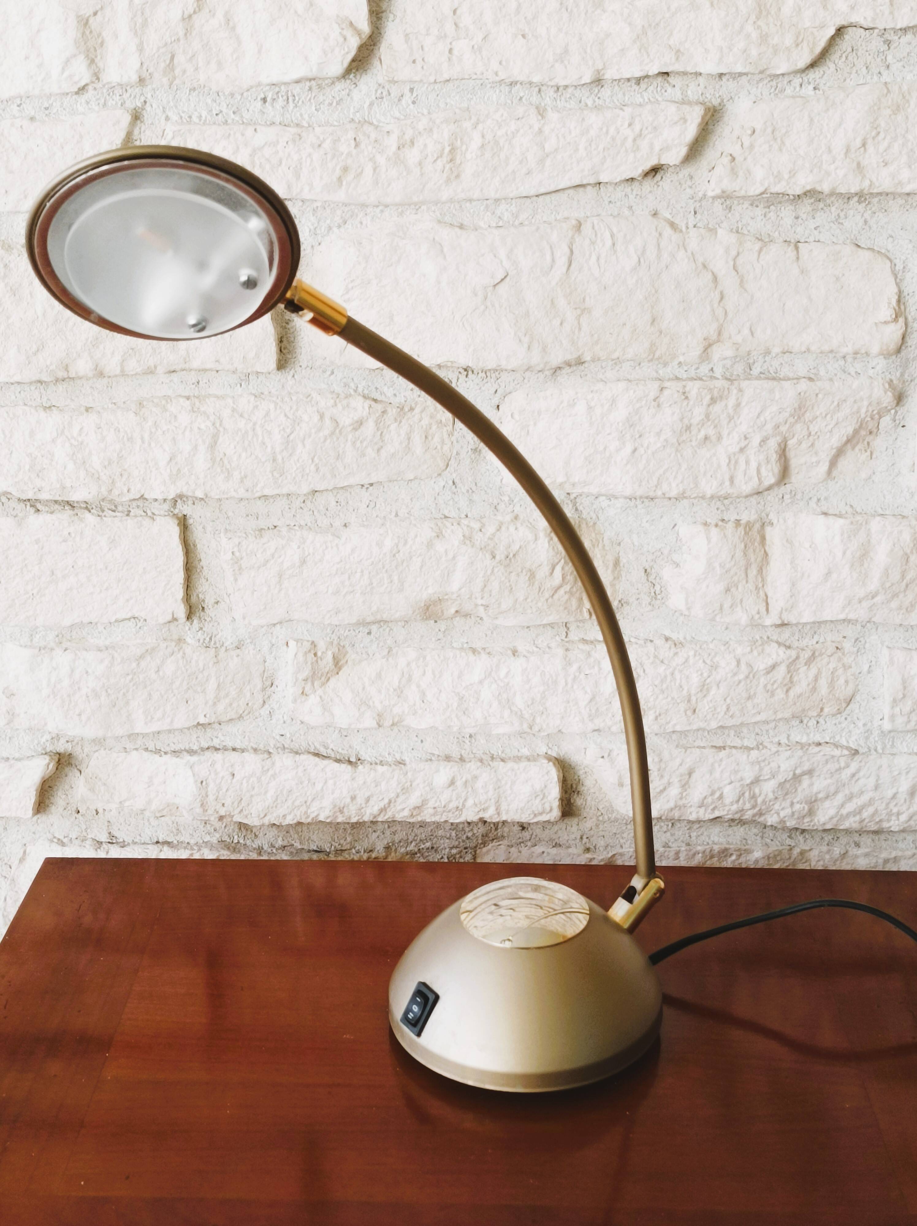 Lampe de bureau inclinable