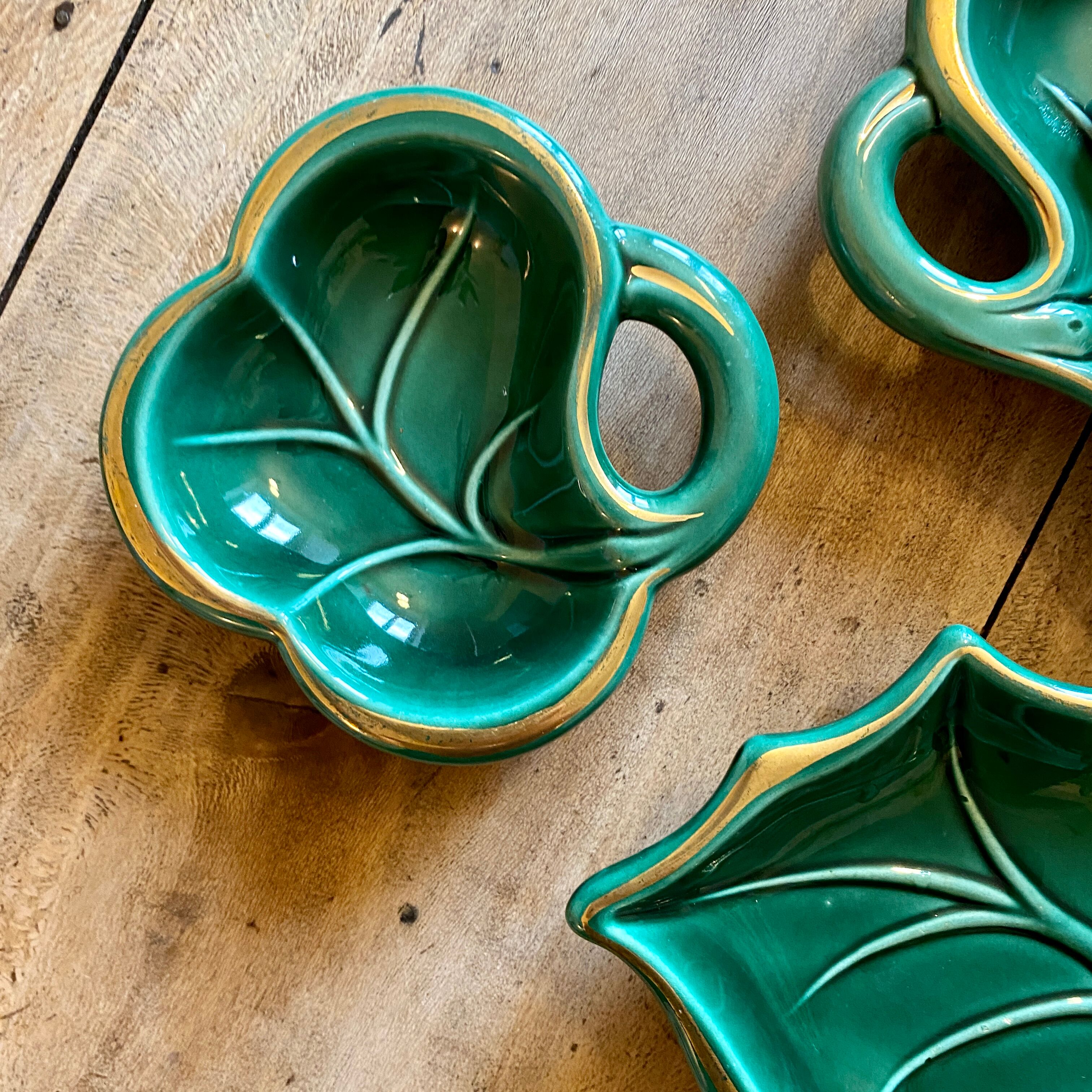 Set of 5 vintage pockets or raviers in green and gold ceramic