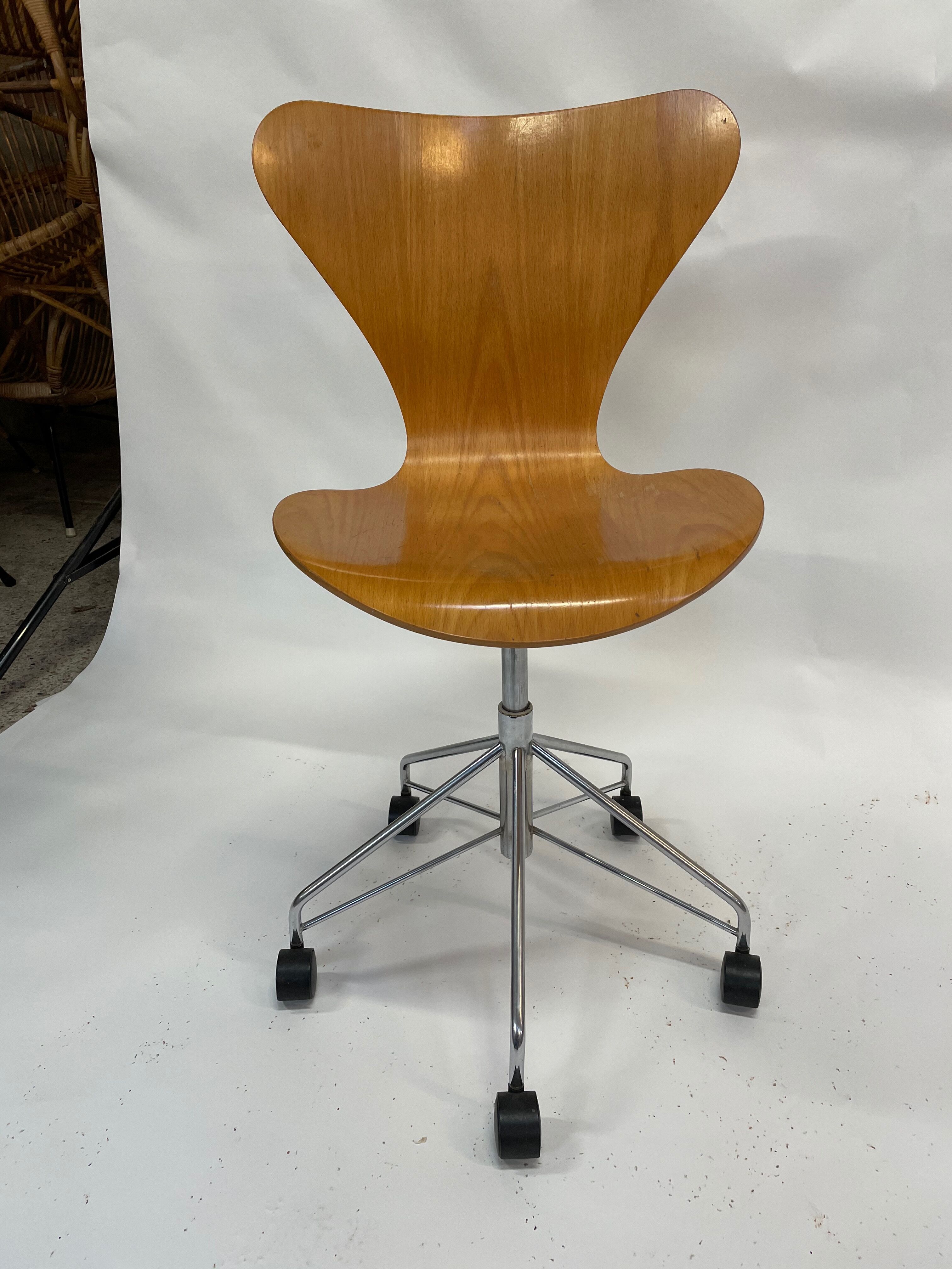 Chaise butterfly d'Arne Jacobsen pour Fritz Hansen