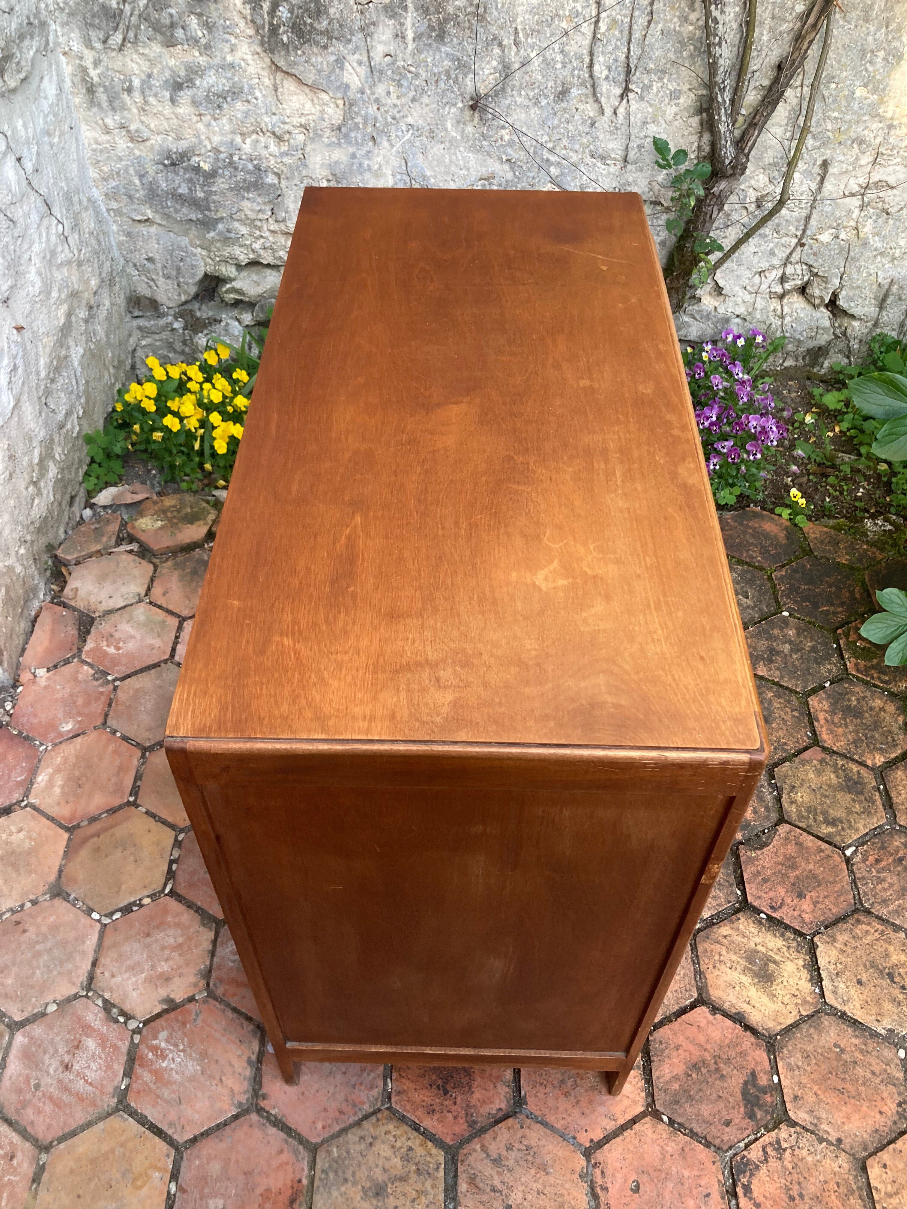 Vintage chest of drawers with 3 drawers
