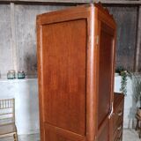 Asymmetrical wardrobe