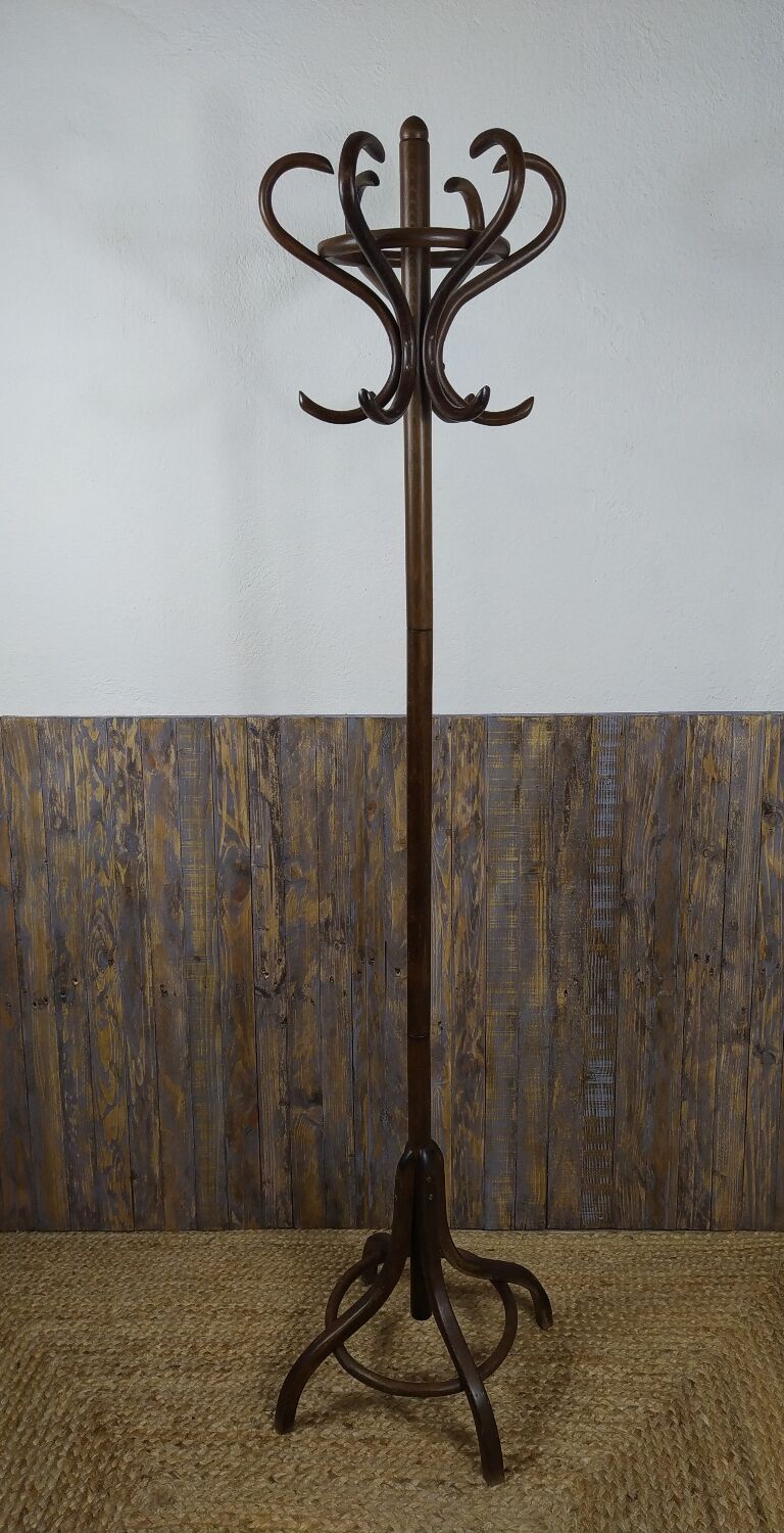 Parrot coat rack