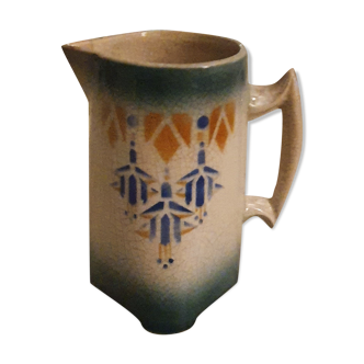 Pitcher in earthenware