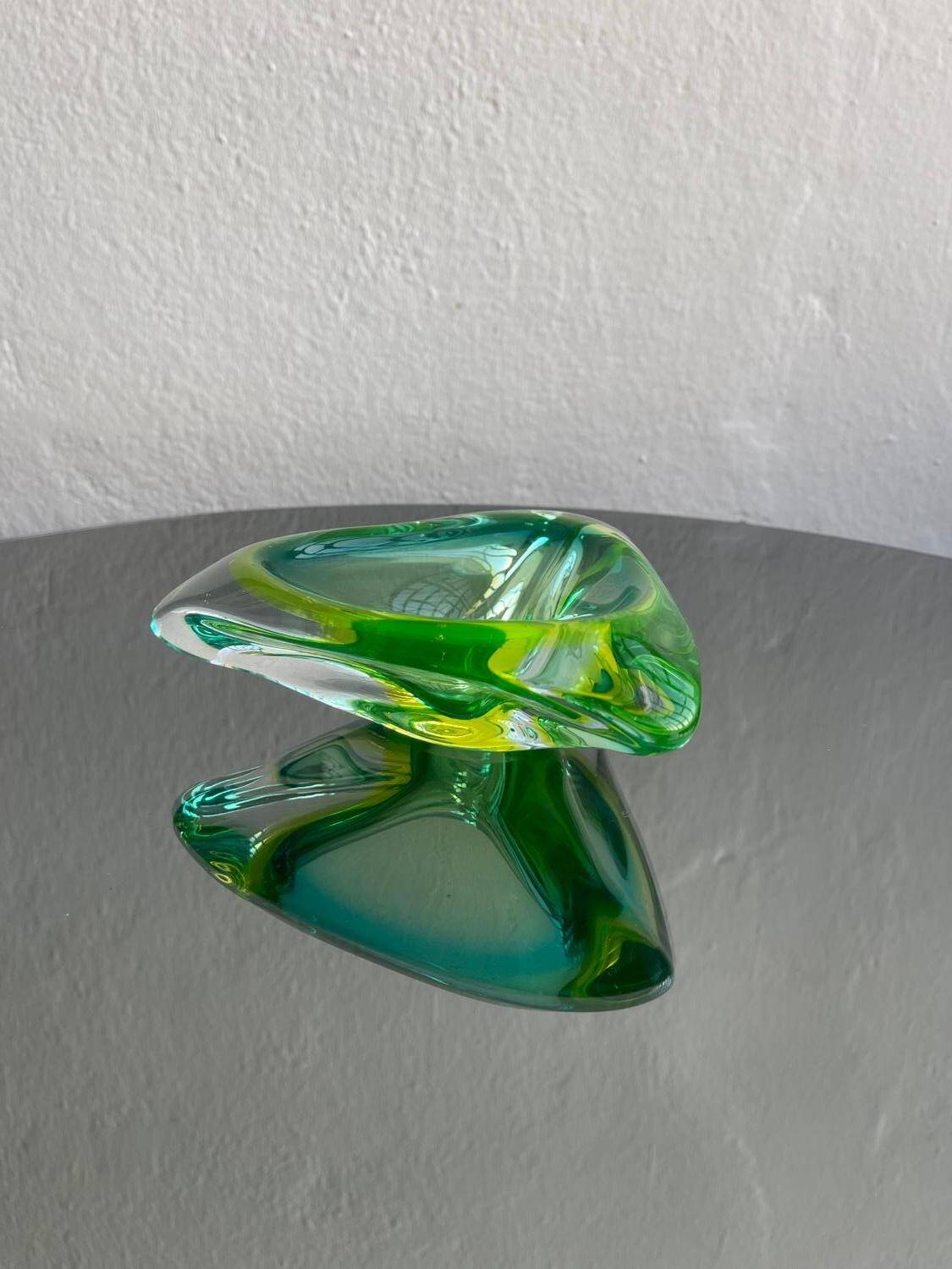 Acid Green Murano Glass Bowl, Mid-Century Modern, Italy, 1960s Decor