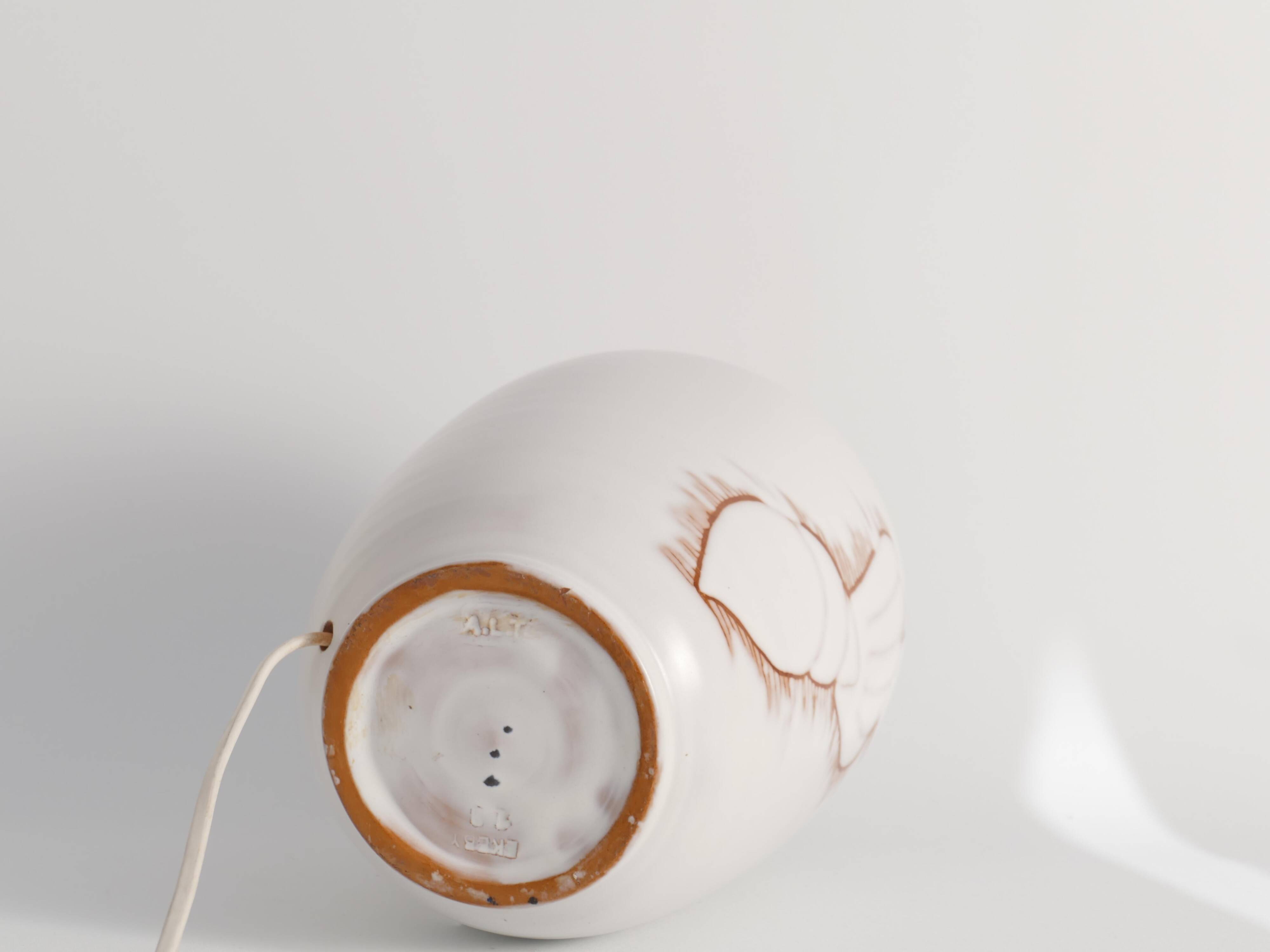 Art Deco White Seashell Motif Table lamp By Anna Lisa Thomson, Upsala Ekeby