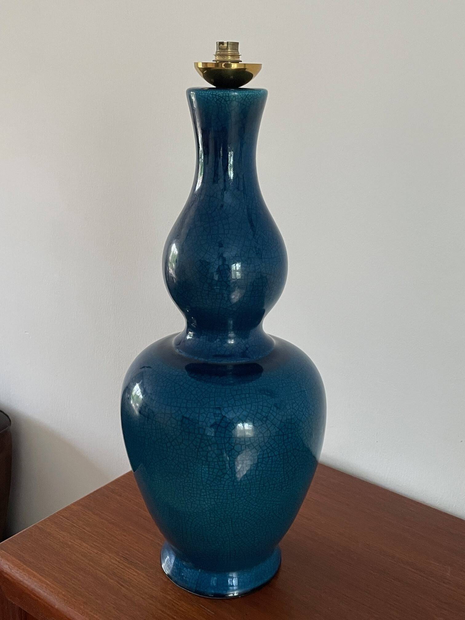 Vintage ceramic lamp from the 1970s.