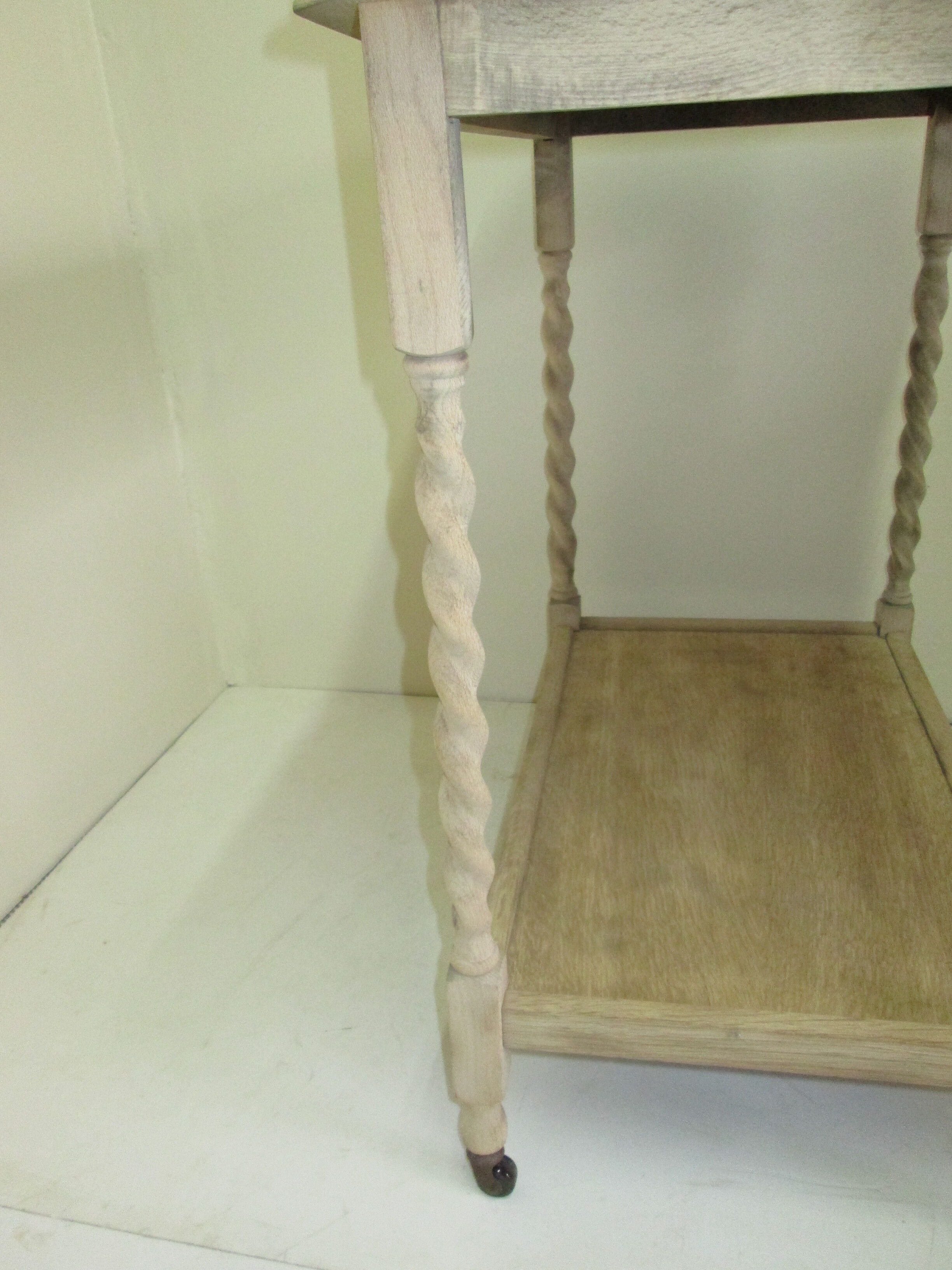 Table d'appoint en chêne