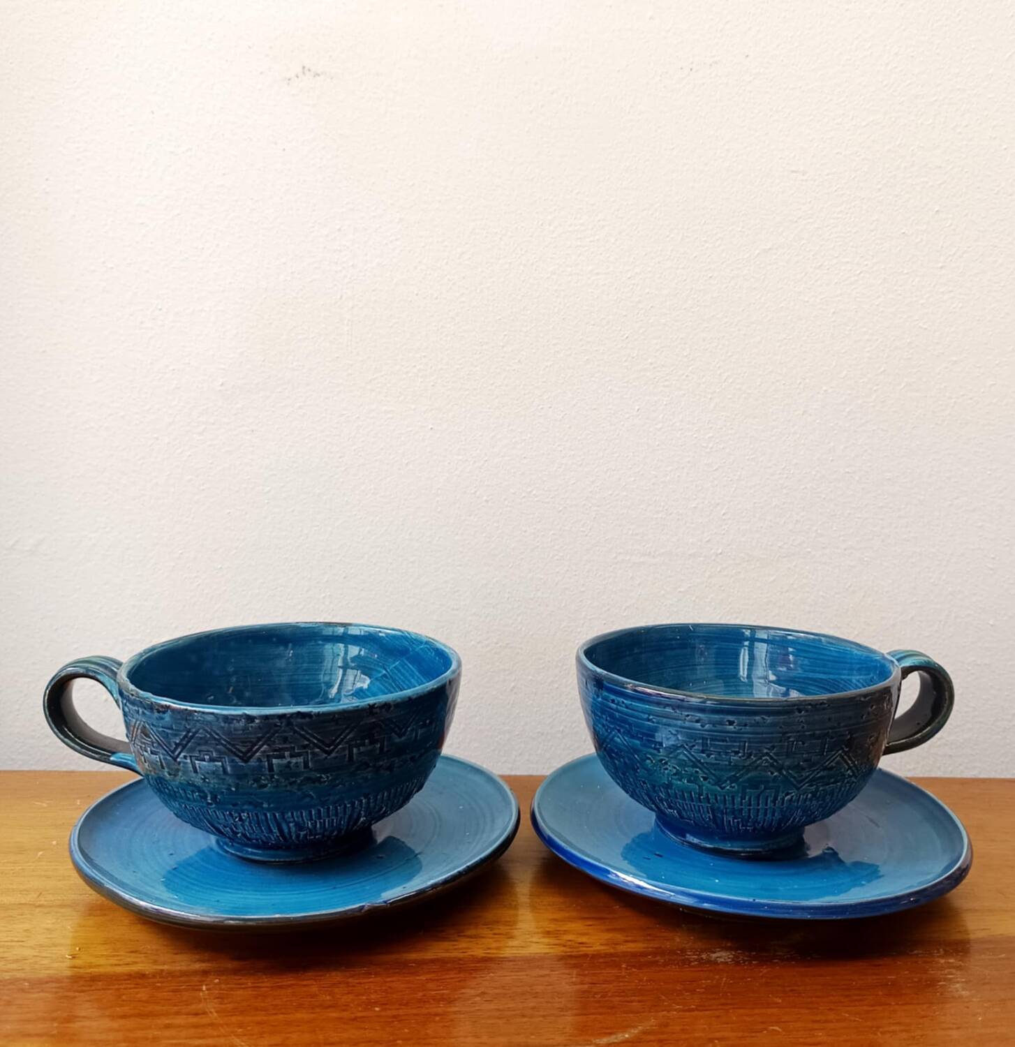 Pair of Aldo Londi breakfast cups, Italy 1960