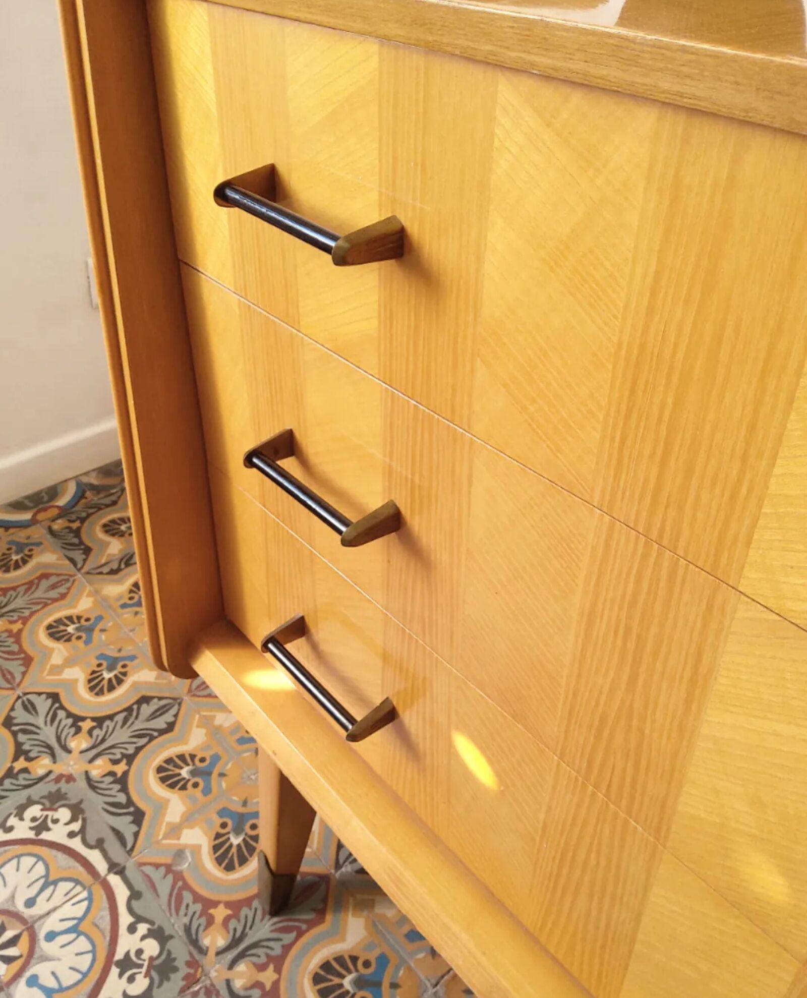 SAM chest of drawers