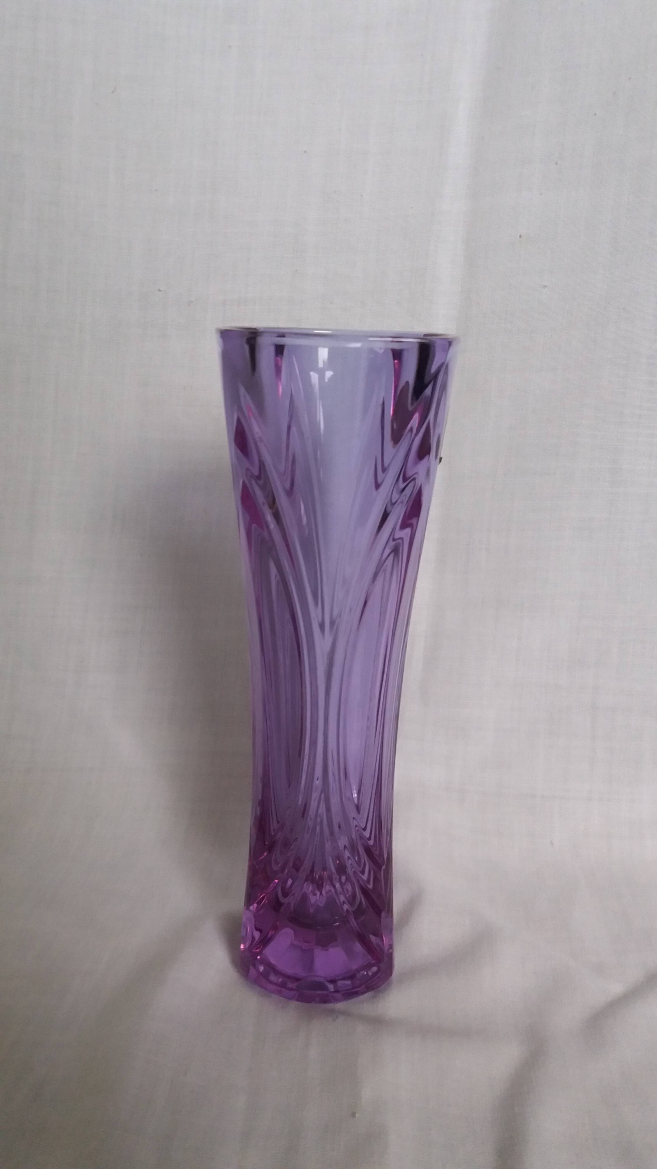 Violet mauve cut crystal soliflore vase, Cristal d’Arques