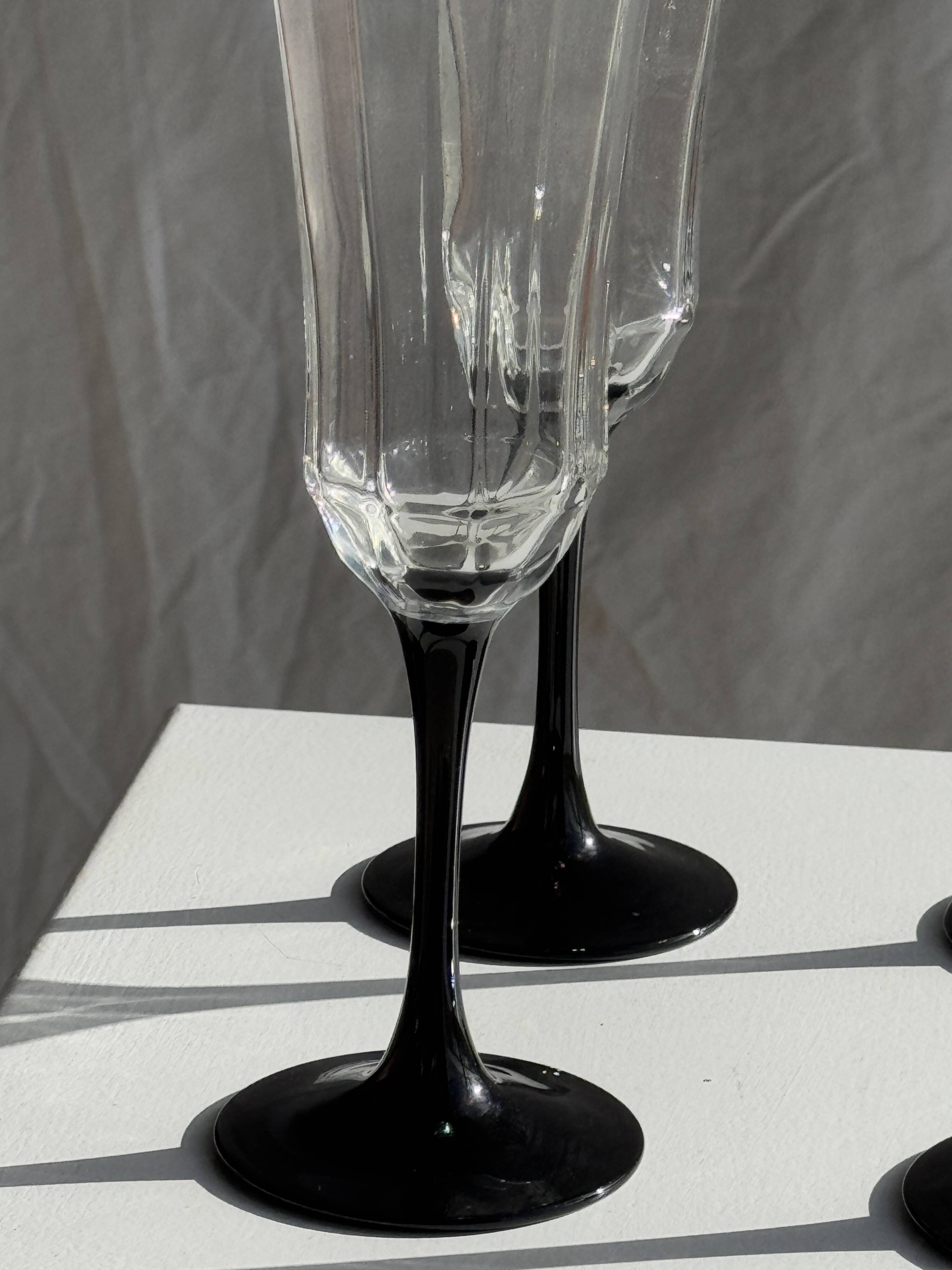 4 large Luminarc Octime vintage octagonal champagne flutes with black foot
