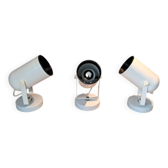 3 white lacquered metal wall lights from the 1970s.