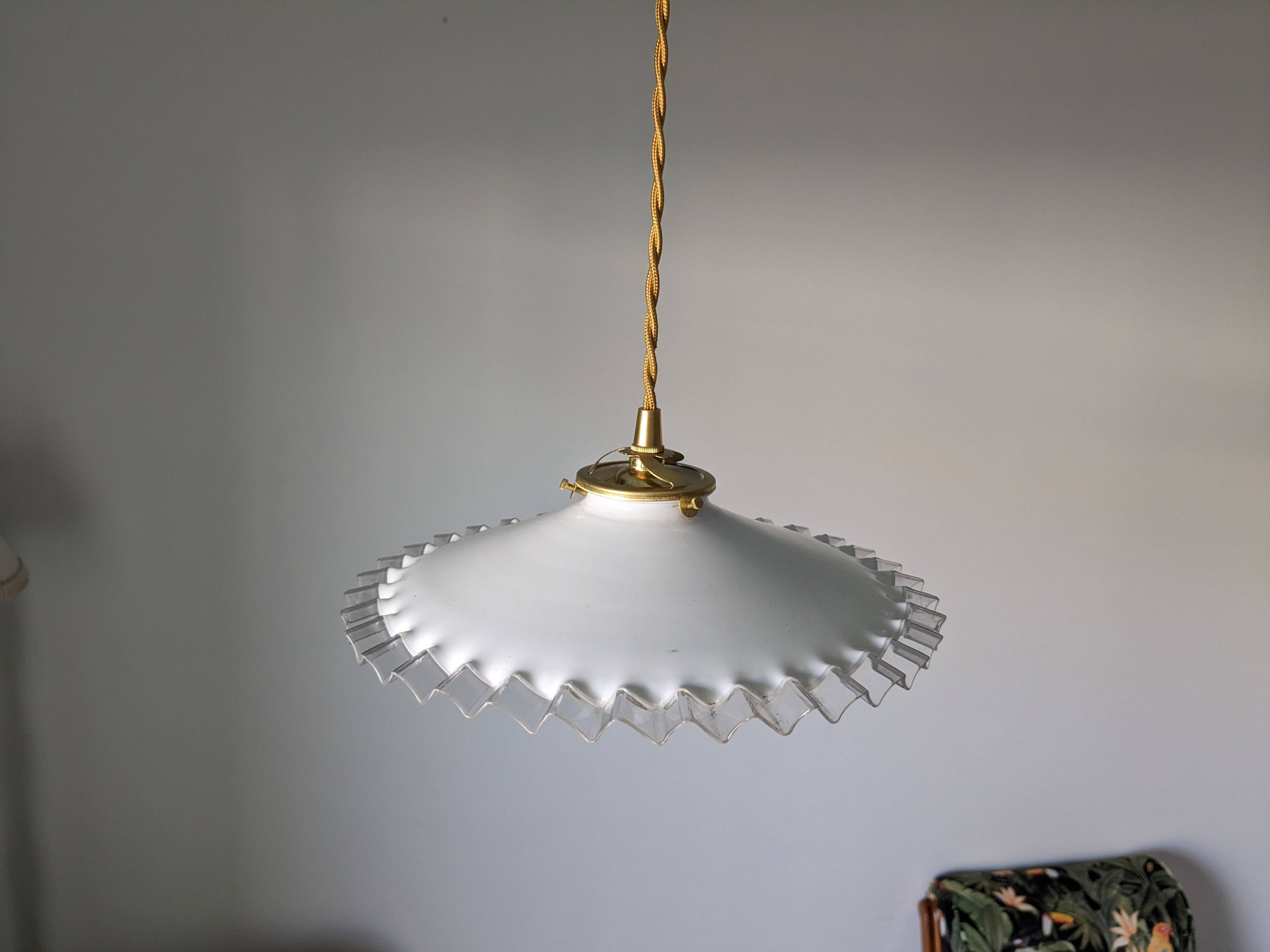 Vintage pendant light in serrated opaline