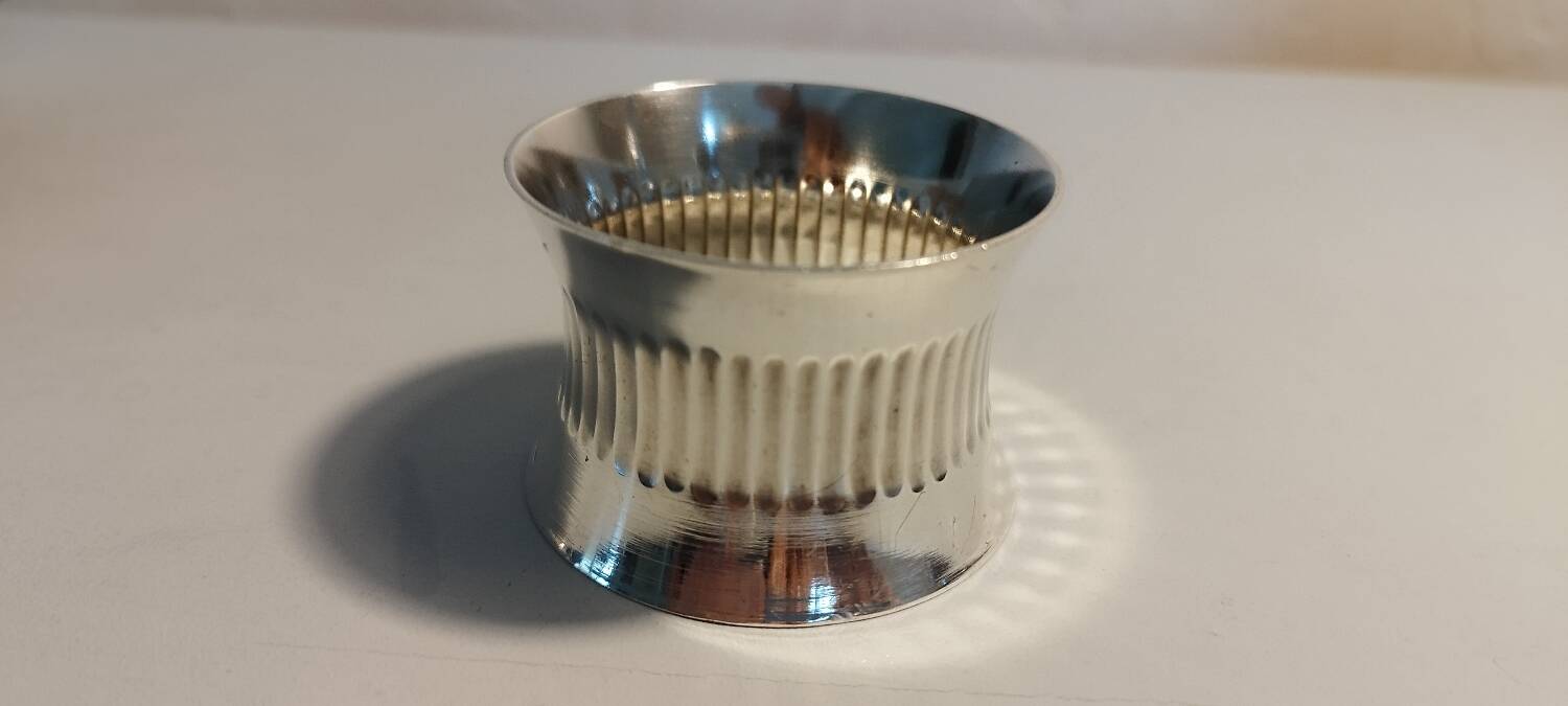 Boulenger napkin ring in silver metal