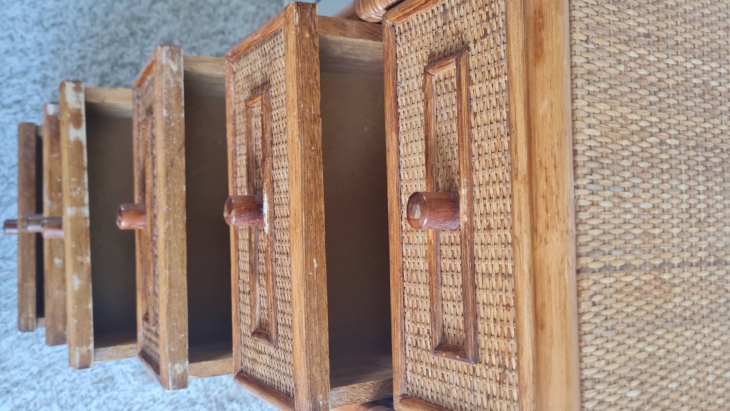 Rattan chest of drawers from the 1970s.