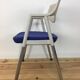 Chaise Vitra blanche et bleue