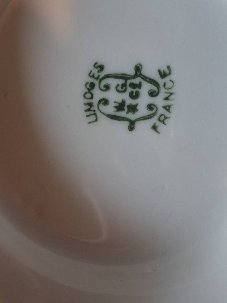 Antique porcelain sweet box from Limoges - William Guérin