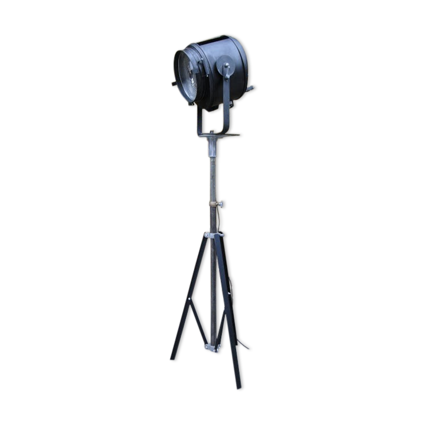 Former Cremer projector on tripod