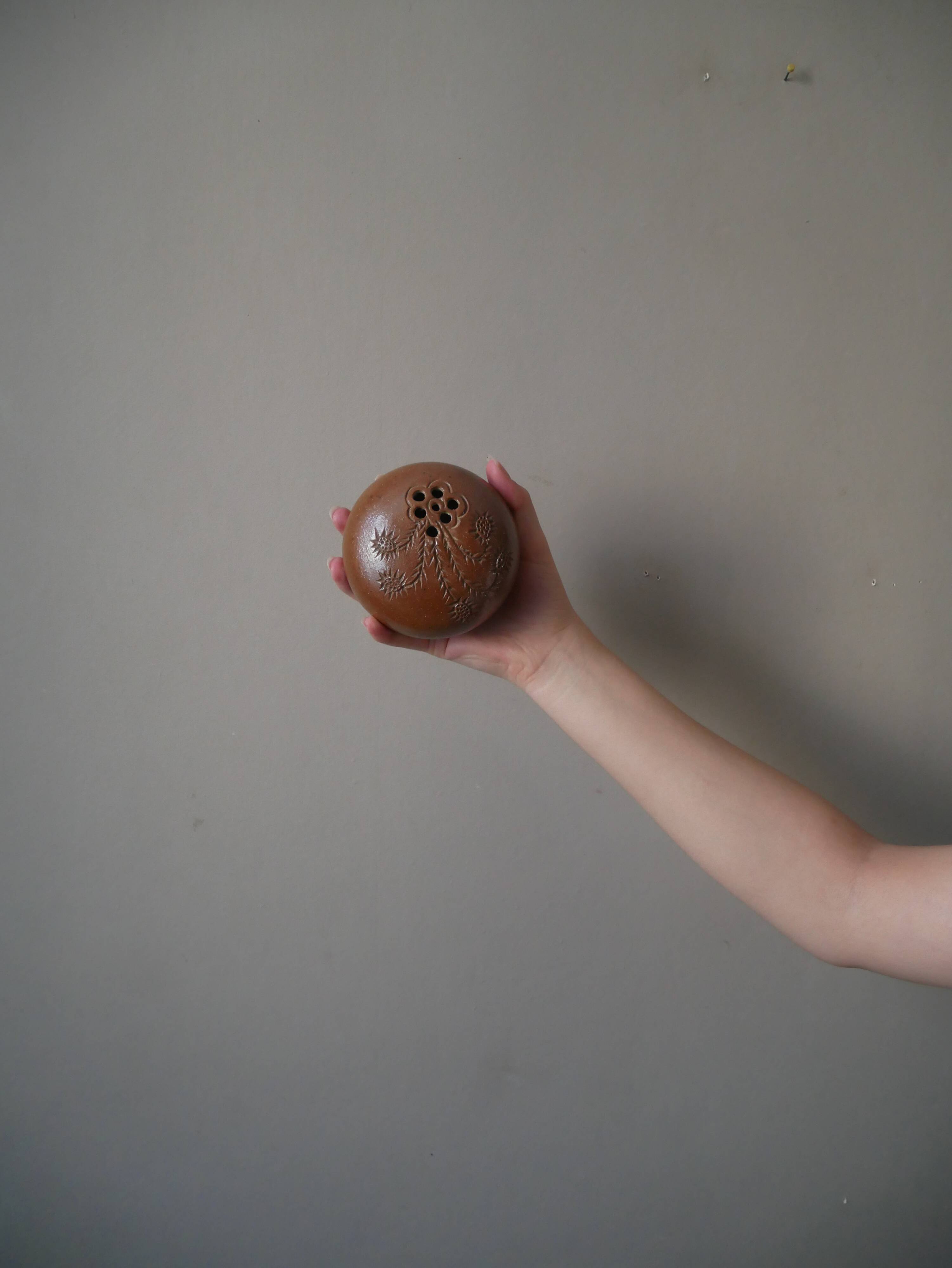 Handmade ceramic stoneware flowerpot vase pottery Scandinavian bohemian decoration thistles