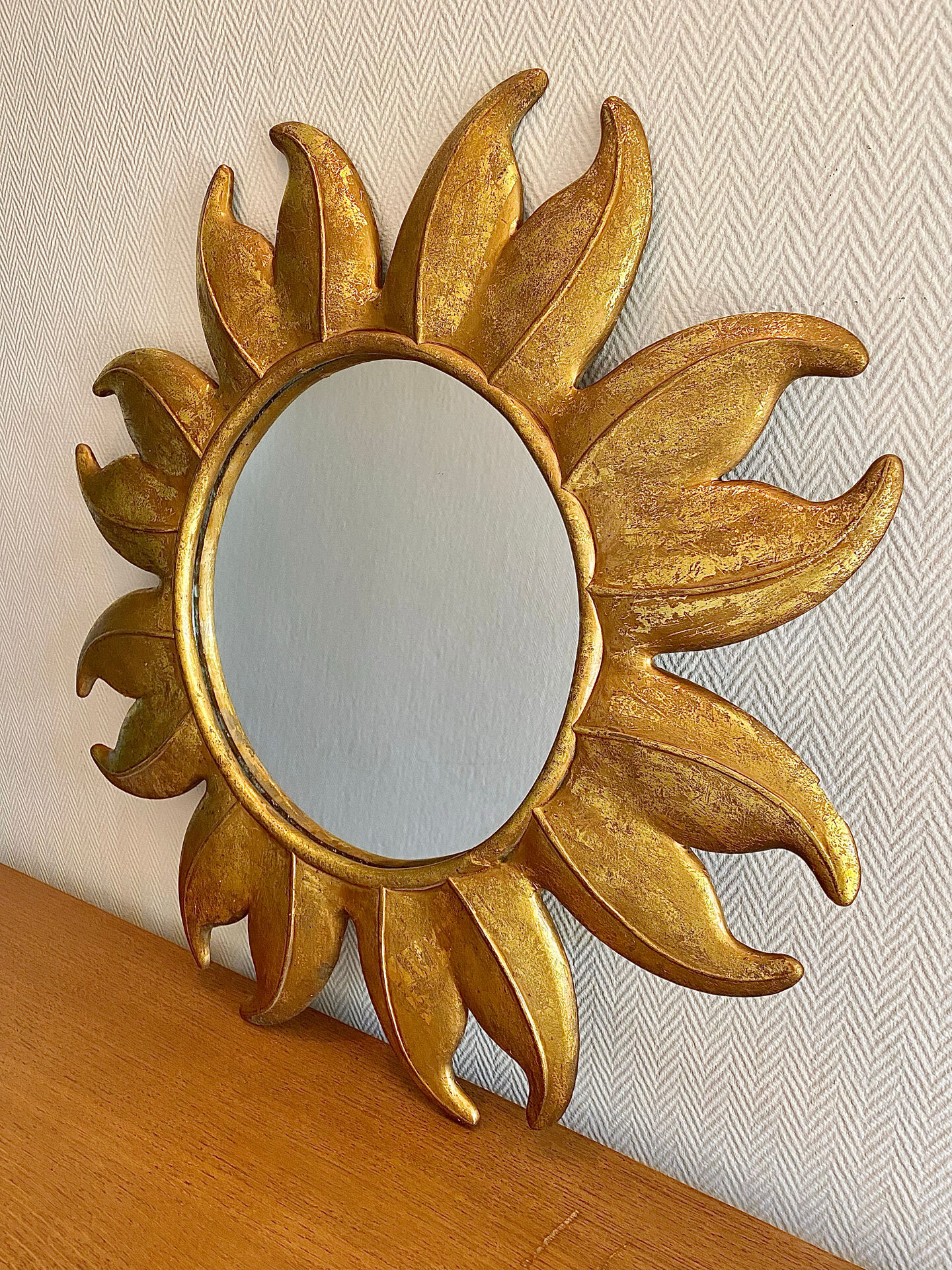 Large sun mirror in resin