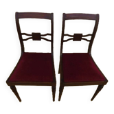 2 chaises de style en bois massif avec assise tissus velours rouge